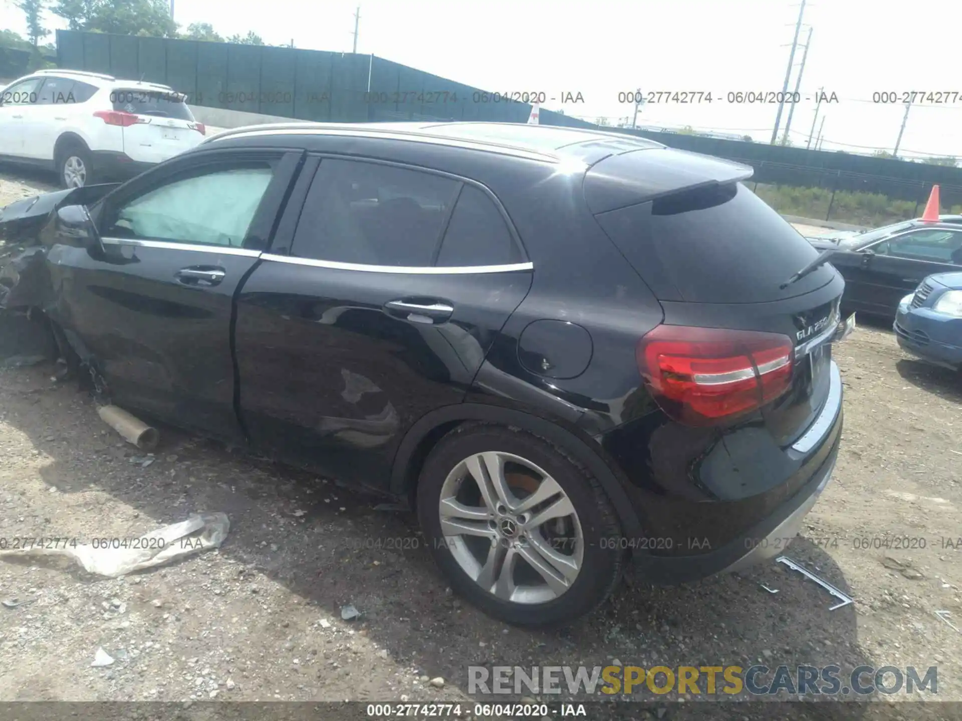 3 Photograph of a damaged car WDCTG4GB9KU020647 MERCEDES-BENZ GLA 2019