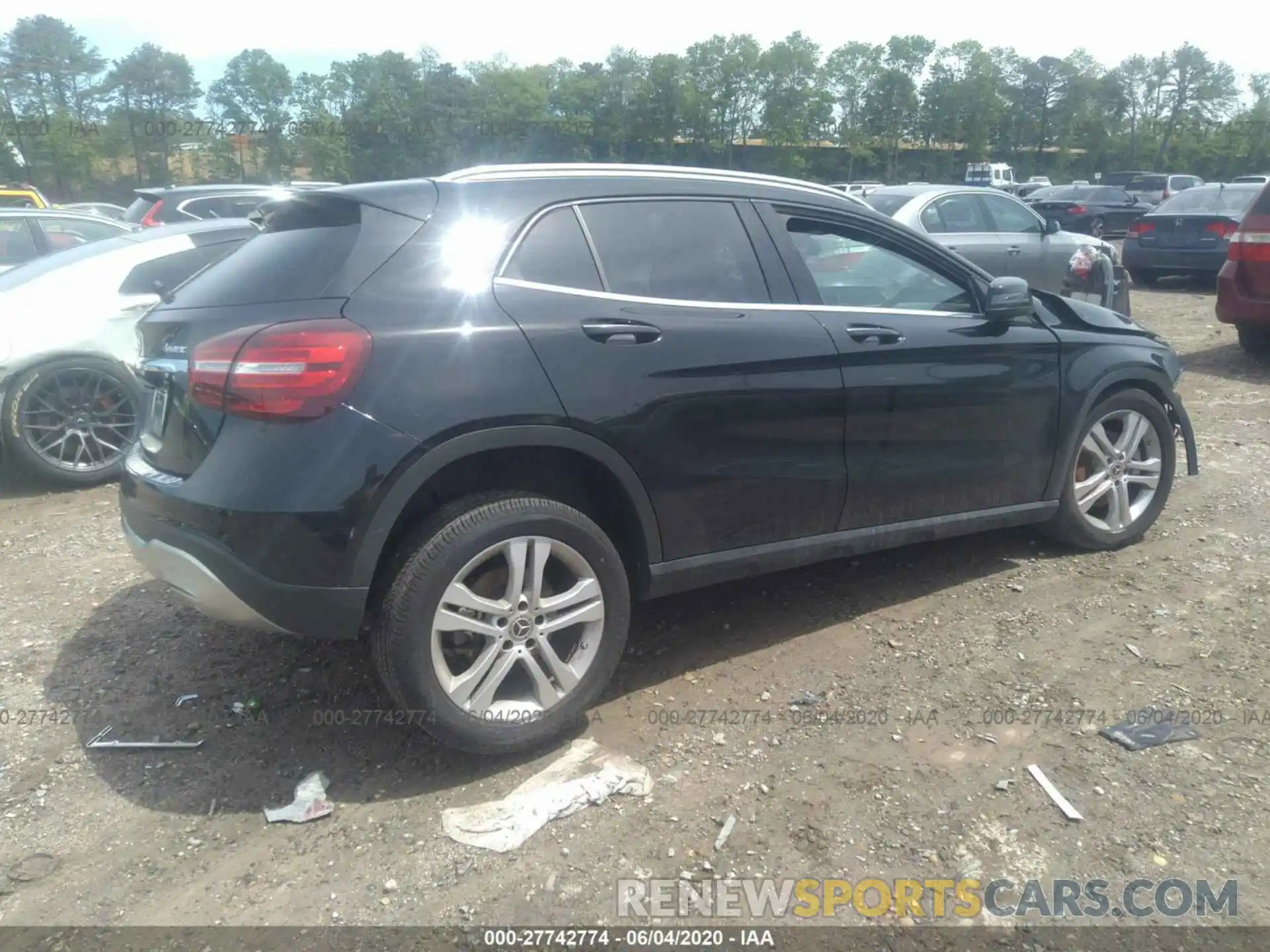 4 Photograph of a damaged car WDCTG4GB9KU020647 MERCEDES-BENZ GLA 2019