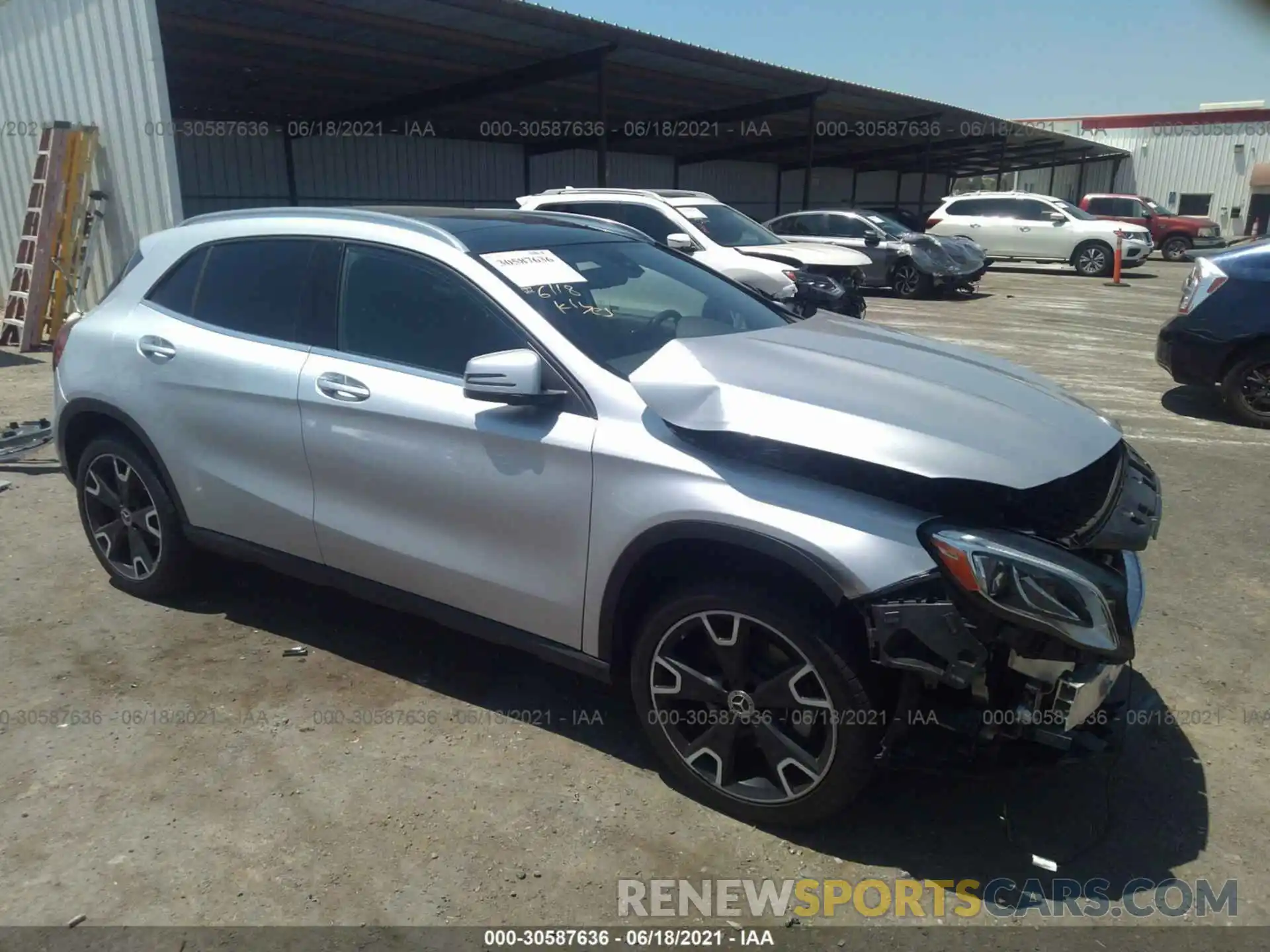 1 Фотография поврежденного автомобиля WDCTG4GBXKJ547565 MERCEDES-BENZ GLA 2019