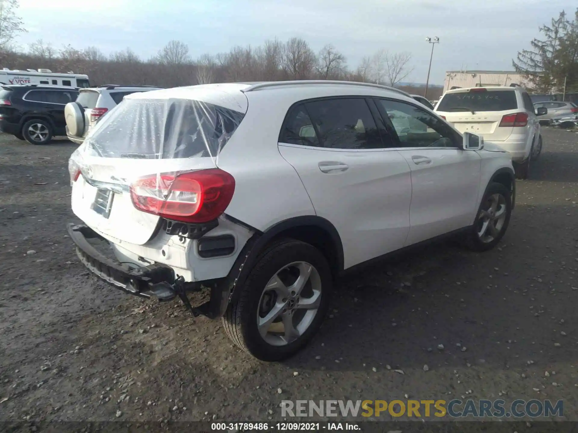 4 Photograph of a damaged car WDCTG4GBXKJ630378 MERCEDES-BENZ GLA 2019