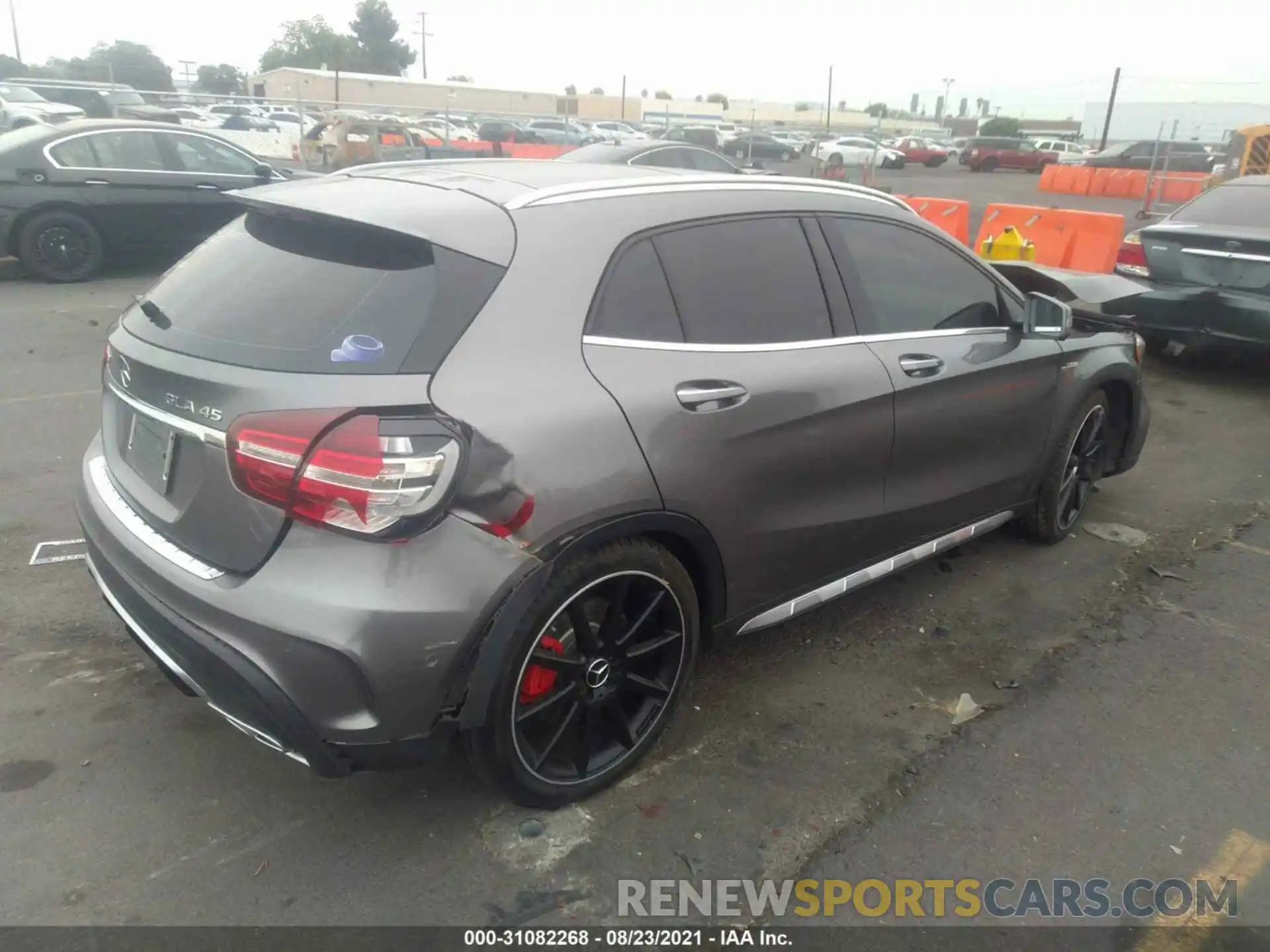 4 Photograph of a damaged car WDDTG5CB6KJ543715 MERCEDES-BENZ GLA 2019