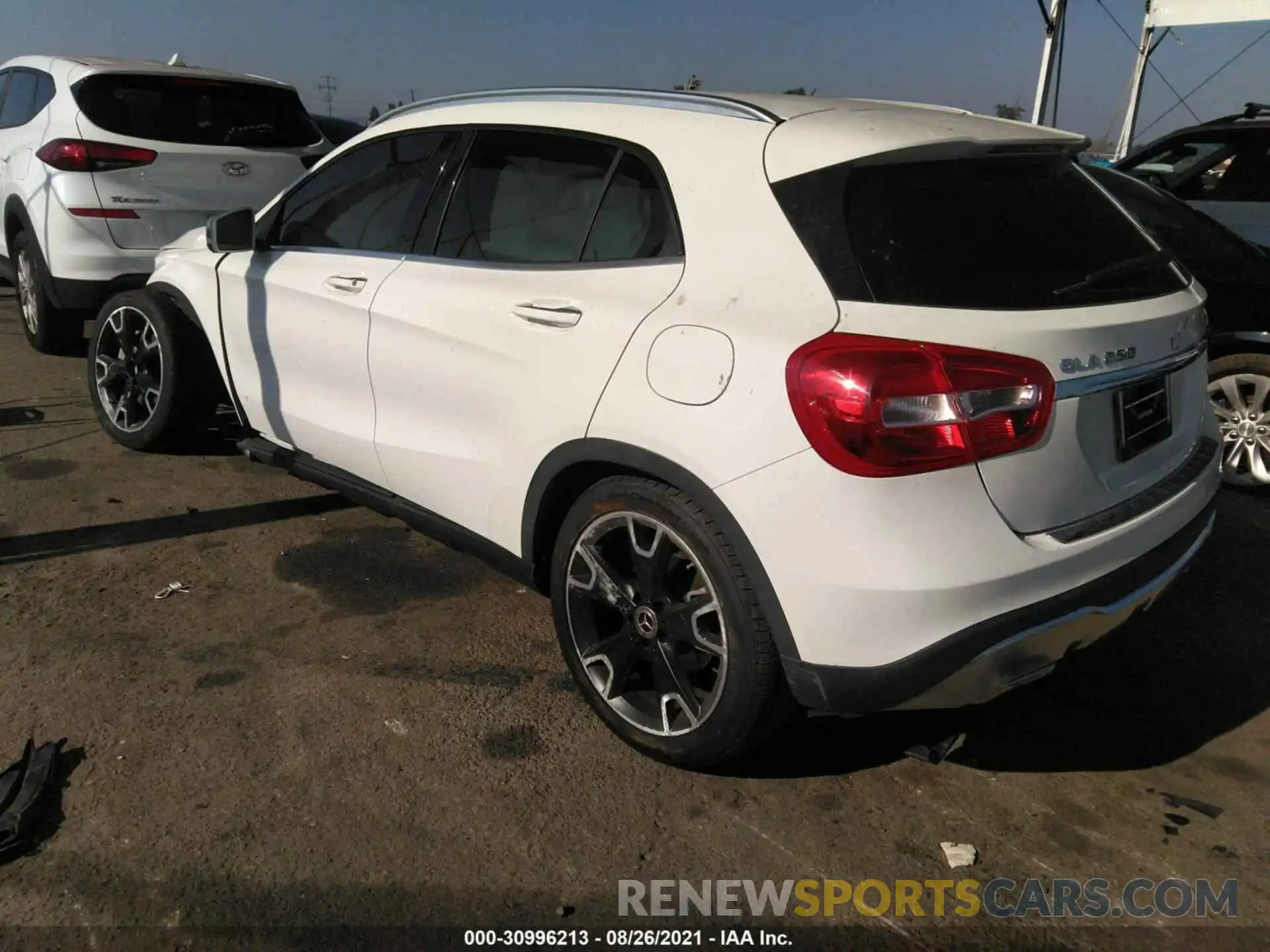 3 Photograph of a damaged car W1NTG4EB4LU030442 MERCEDES-BENZ GLA 2020