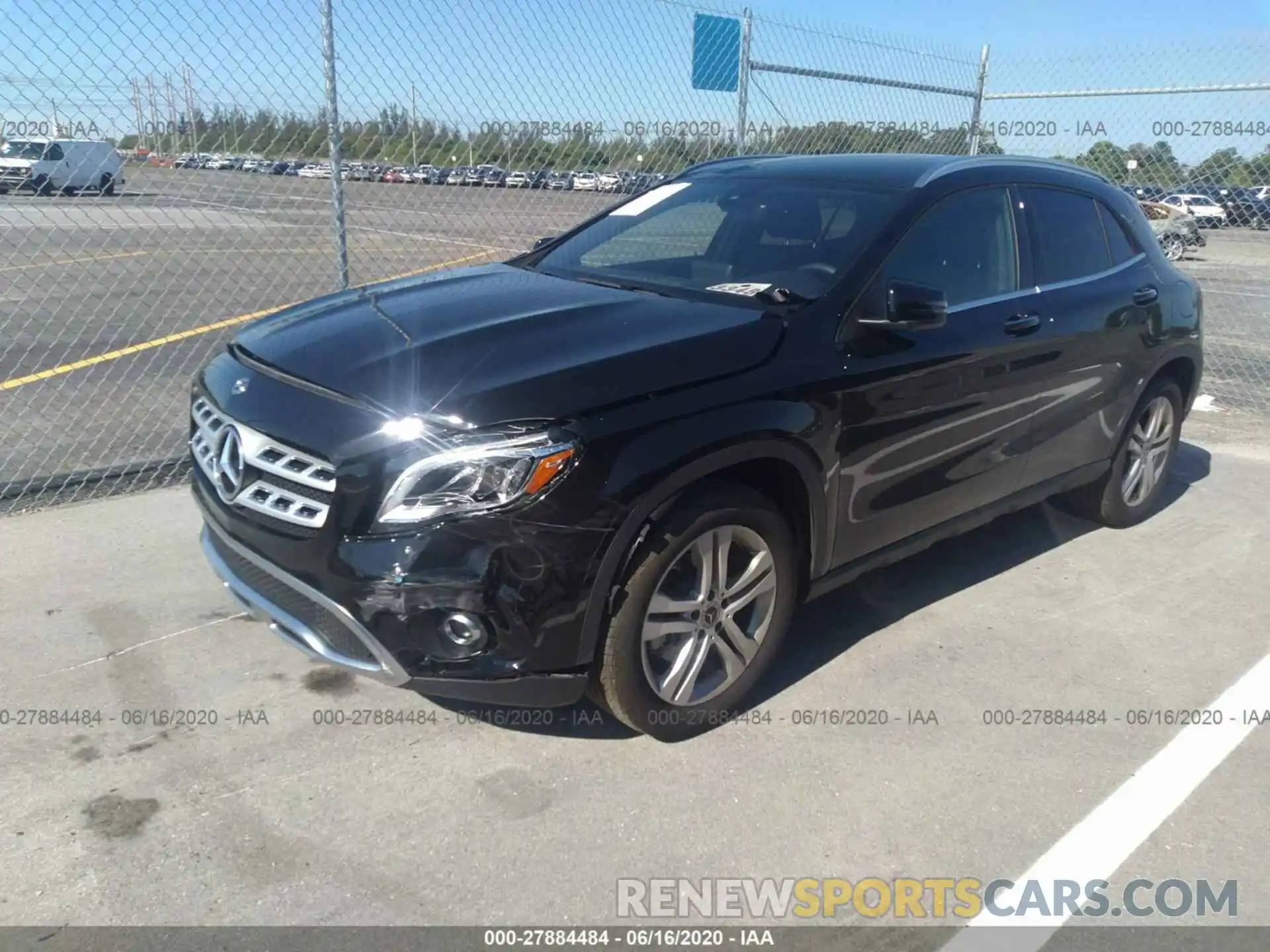 2 Photograph of a damaged car W1NTG4EB6LJ695621 MERCEDES-BENZ GLA 2020