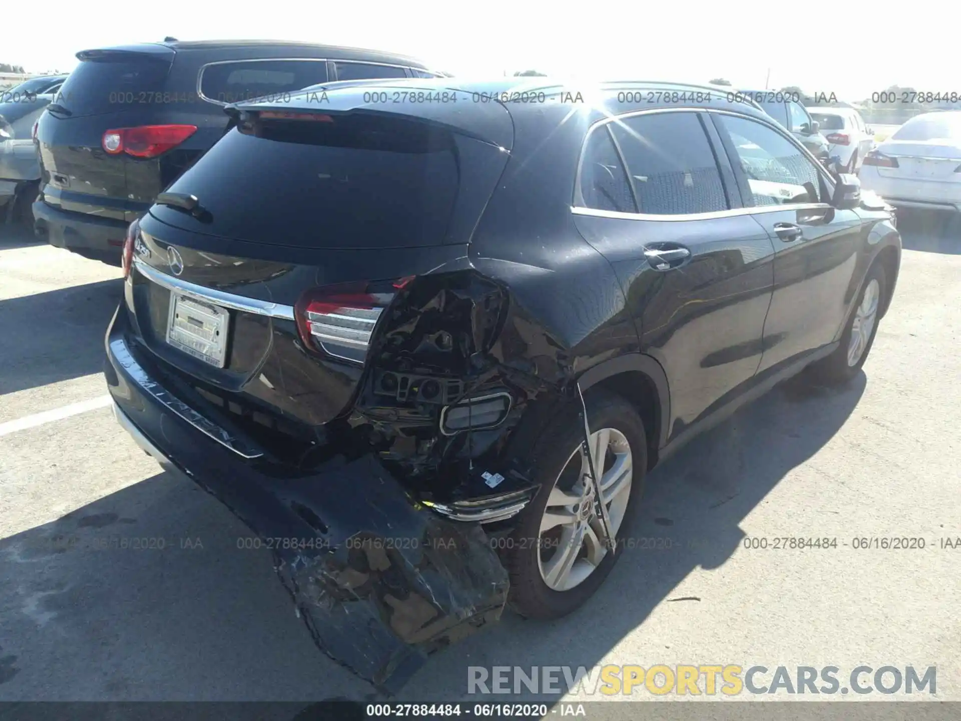 4 Photograph of a damaged car W1NTG4EB6LJ695621 MERCEDES-BENZ GLA 2020