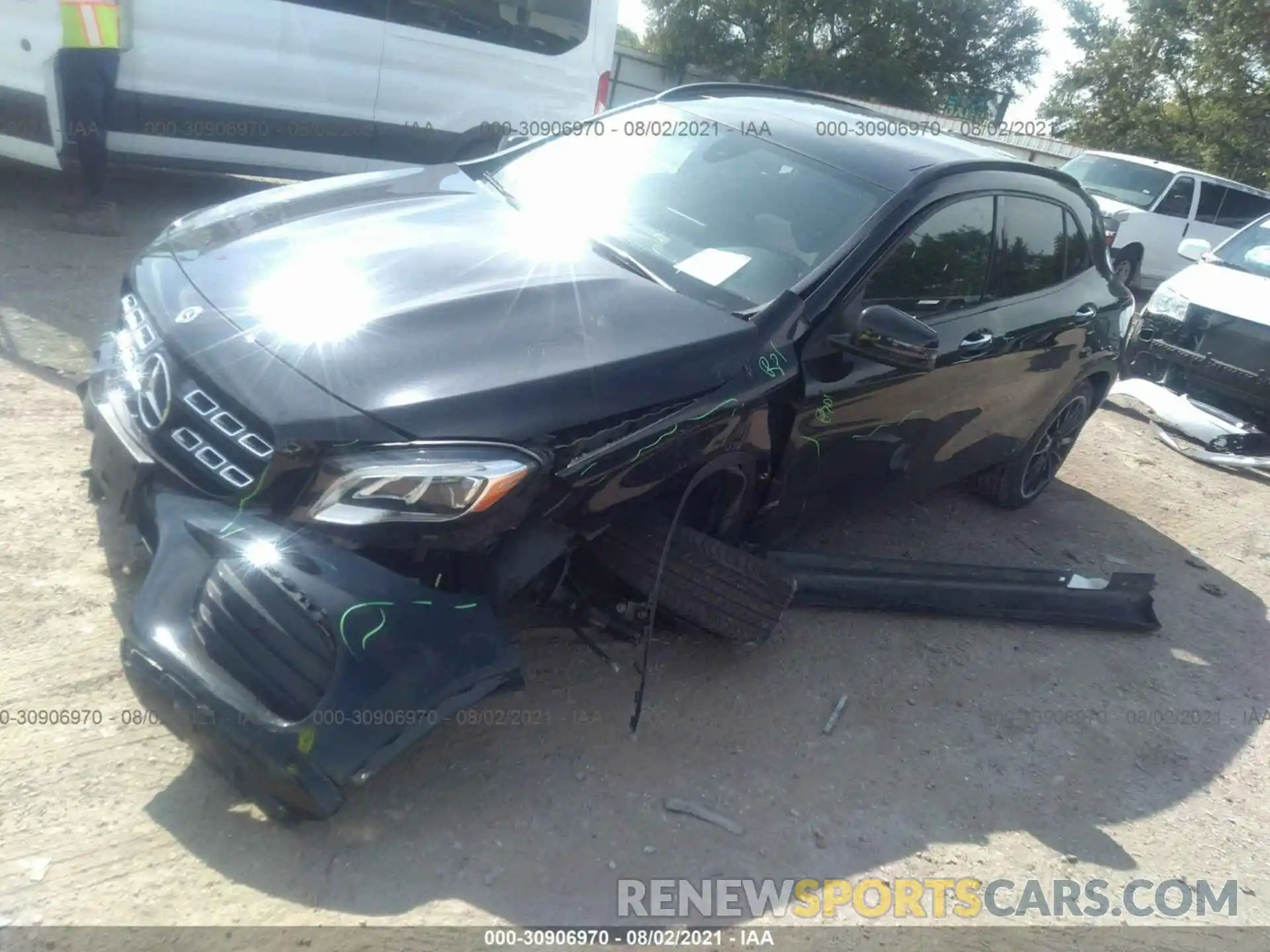 2 Photograph of a damaged car W1NTG4EB6LU040745 MERCEDES-BENZ GLA 2020