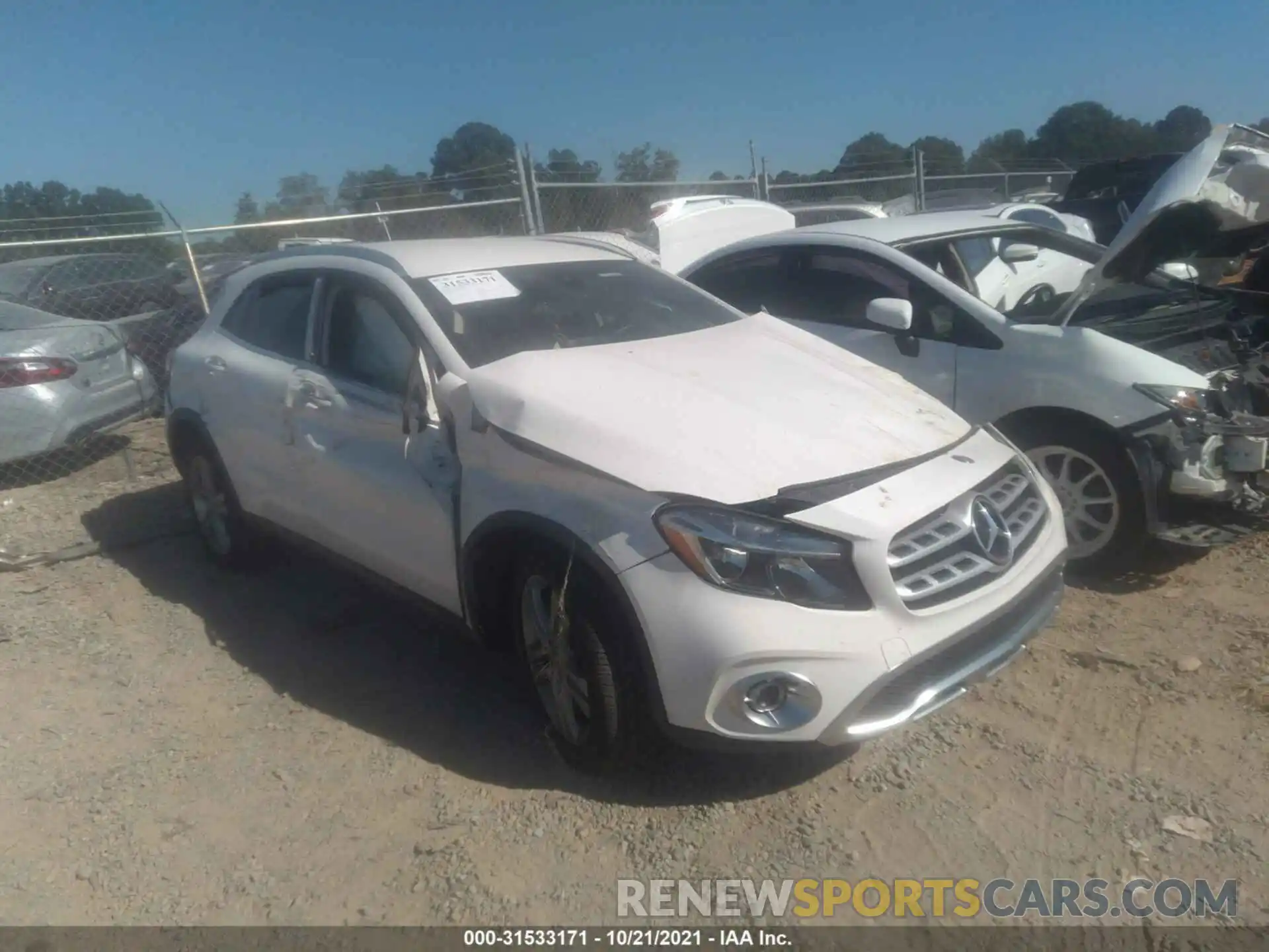 1 Photograph of a damaged car W1NTG4GB0LU040172 MERCEDES-BENZ GLA 2020