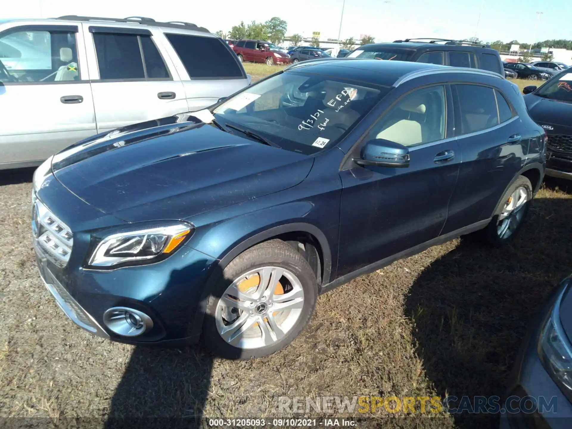 2 Photograph of a damaged car W1NTG4GB5LJ692920 MERCEDES-BENZ GLA 2020