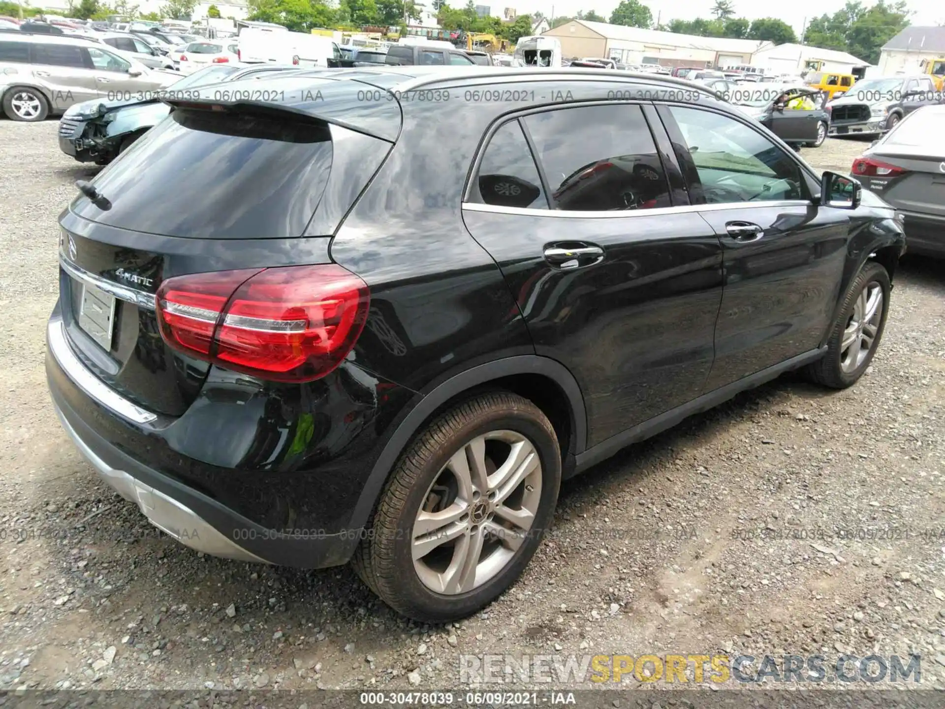 4 Photograph of a damaged car W1NTG4GB5LU029443 MERCEDES-BENZ GLA 2020