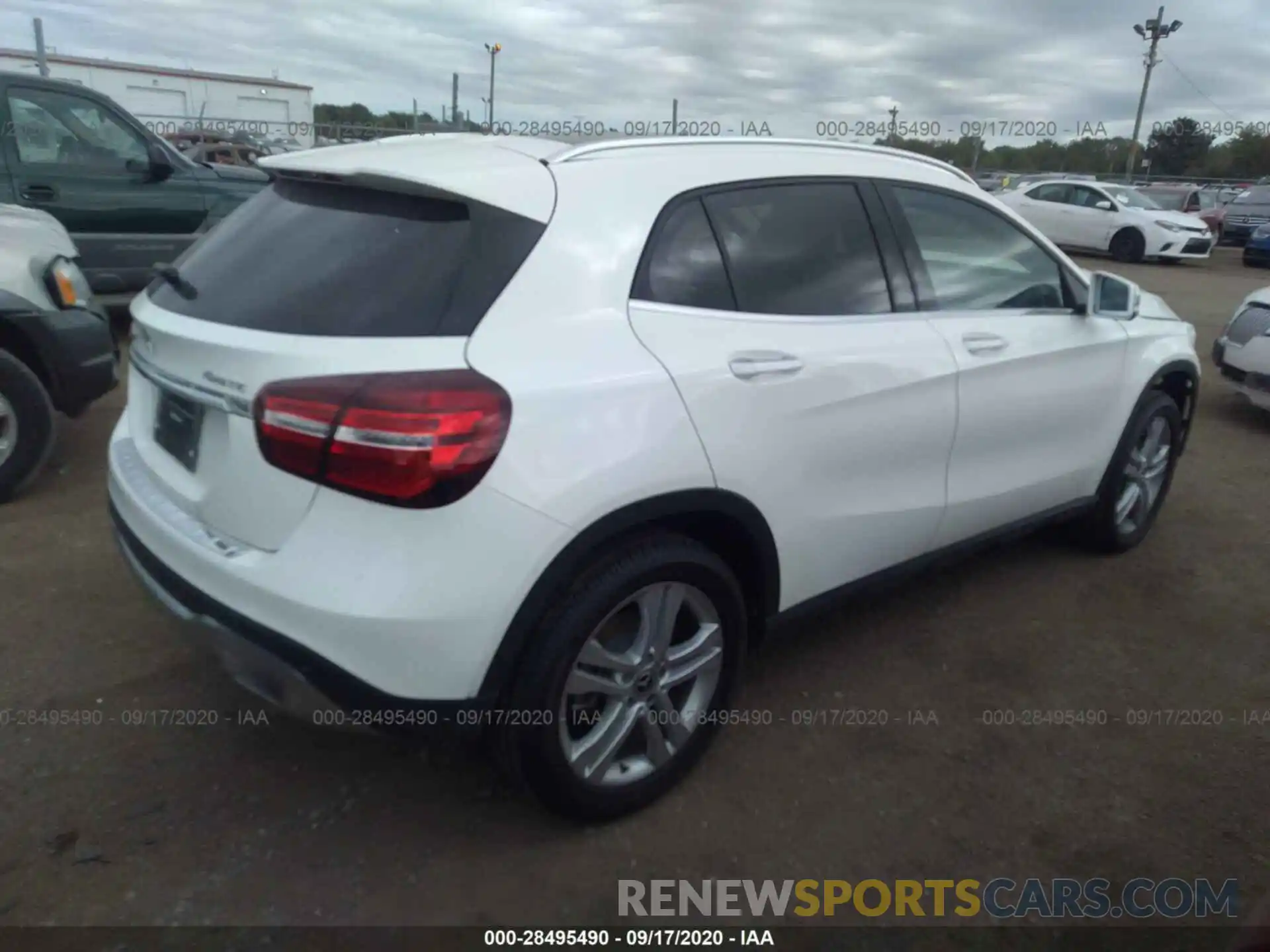 4 Photograph of a damaged car W1NTG4GB6LU031038 MERCEDES-BENZ GLA 2020