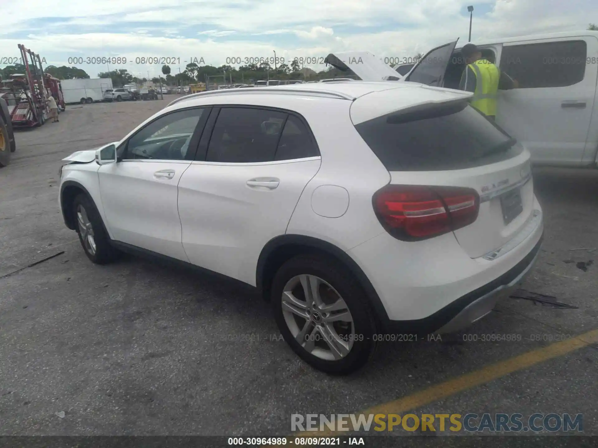 3 Photograph of a damaged car W1NTG4GB8LU029310 MERCEDES-BENZ GLA 2020