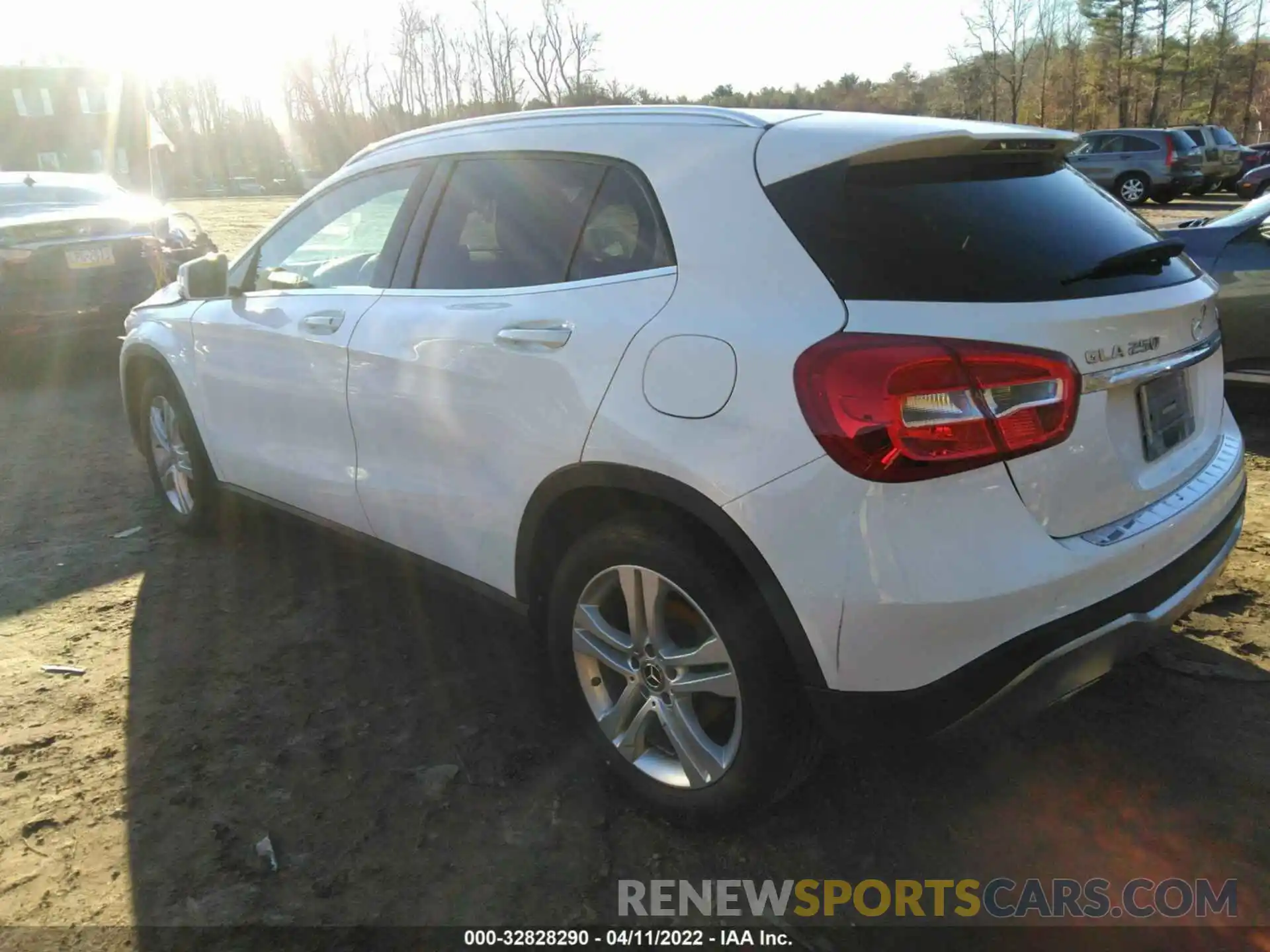 3 Photograph of a damaged car W1NTG4GB8LU030361 MERCEDES-BENZ GLA 2020