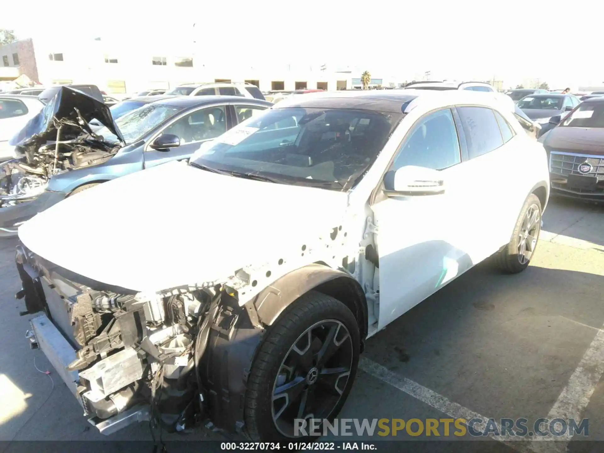 2 Photograph of a damaged car W1NTG4GB9LU029168 MERCEDES-BENZ GLA 2020