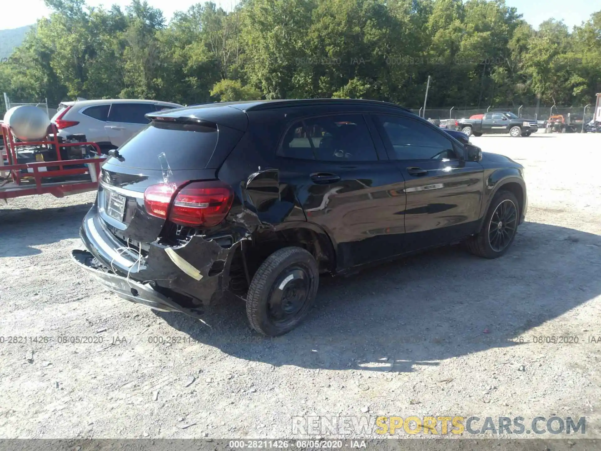 4 Photograph of a damaged car WDCTG4EB0LU024249 MERCEDES-BENZ GLA 2020