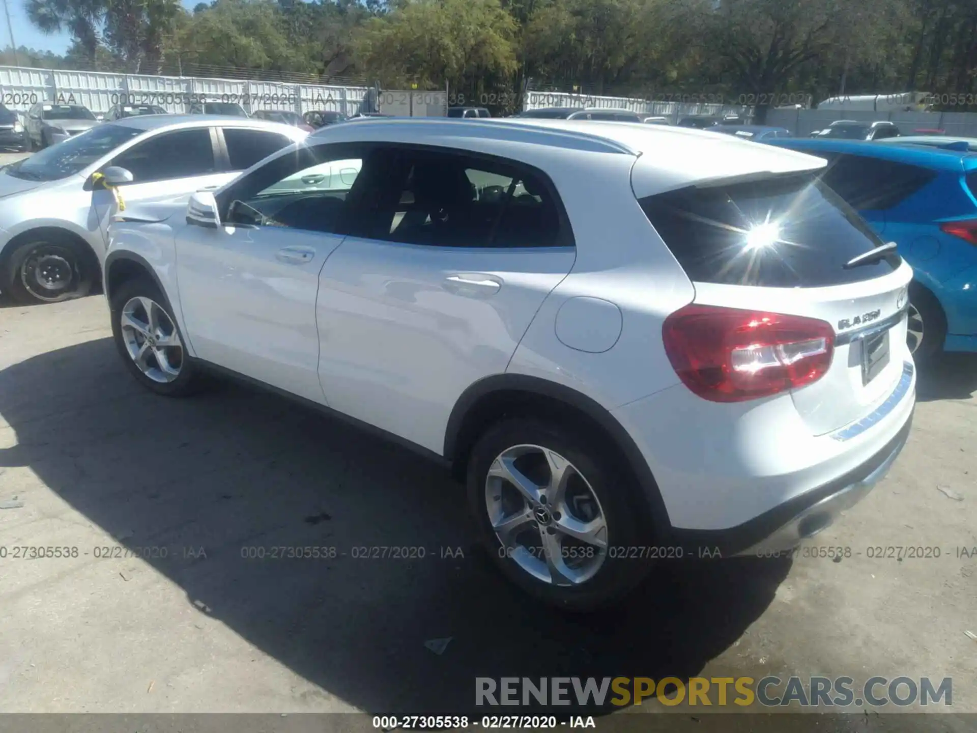 3 Photograph of a damaged car WDCTG4EB0LU027989 MERCEDES-BENZ GLA 2020