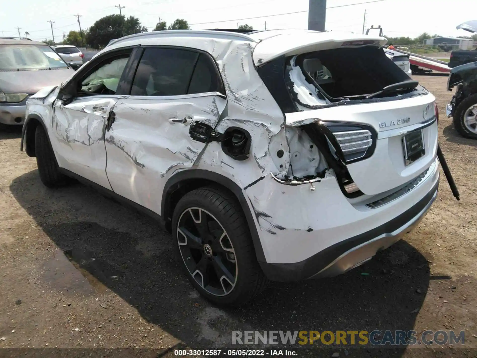 3 Photograph of a damaged car WDCTG4EB1LJ664343 MERCEDES-BENZ GLA 2020