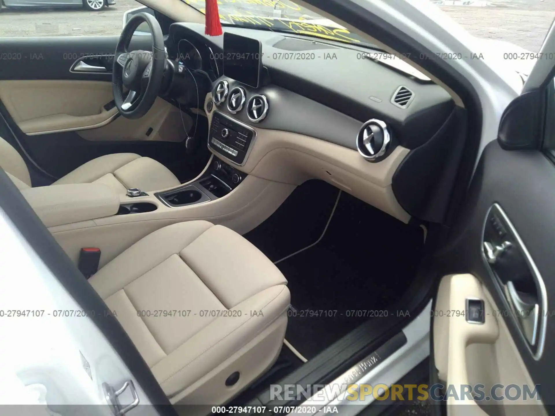 5 Фотография поврежденного автомобиля WDCTG4EB3LU025542 MERCEDES-BENZ GLA 2020