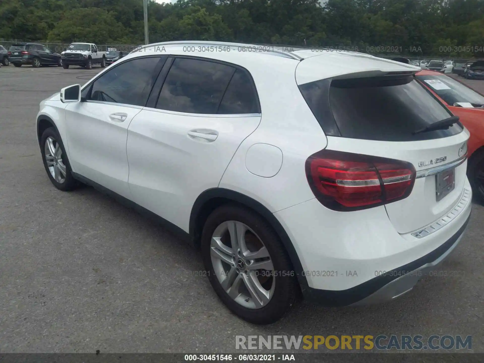 3 Photograph of a damaged car WDCTG4EB6LU025499 MERCEDES-BENZ GLA 2020