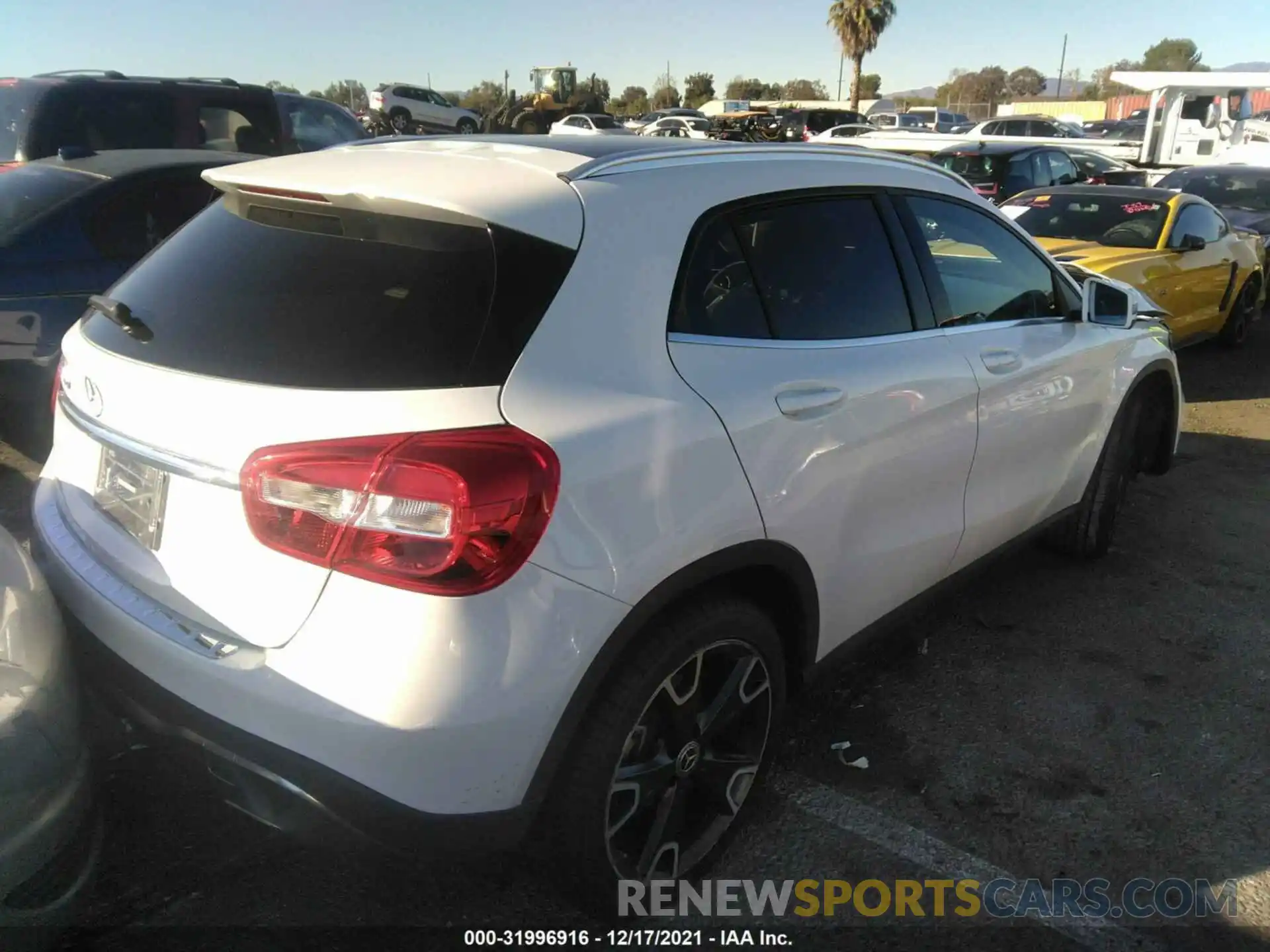 4 Photograph of a damaged car WDCTG4EB7LJ655582 MERCEDES-BENZ GLA 2020