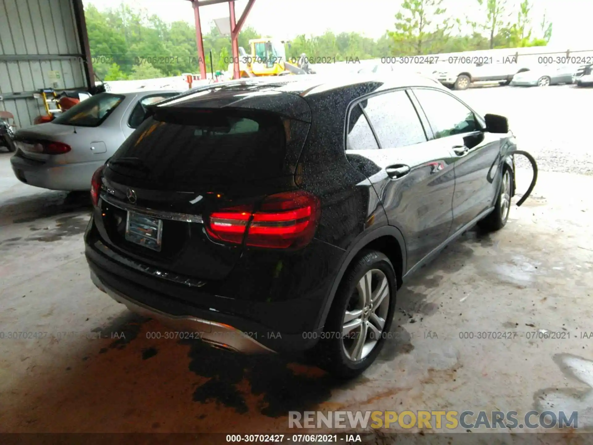 4 Photograph of a damaged car WDCTG4EB8LJ654456 MERCEDES-BENZ GLA 2020