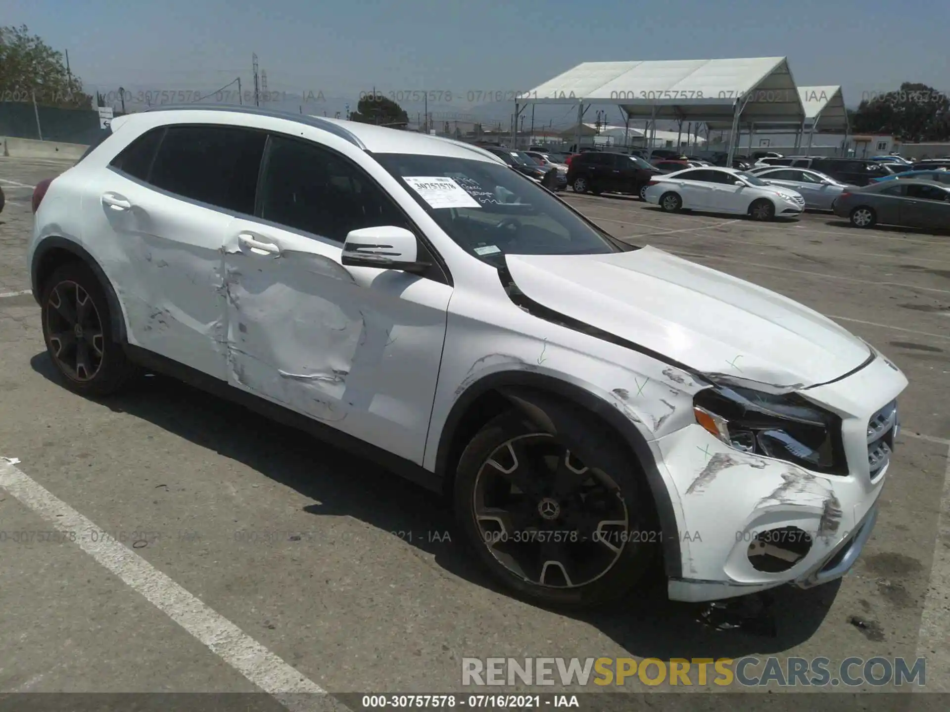 1 Photograph of a damaged car WDCTG4EBXLJ665443 MERCEDES-BENZ GLA 2020