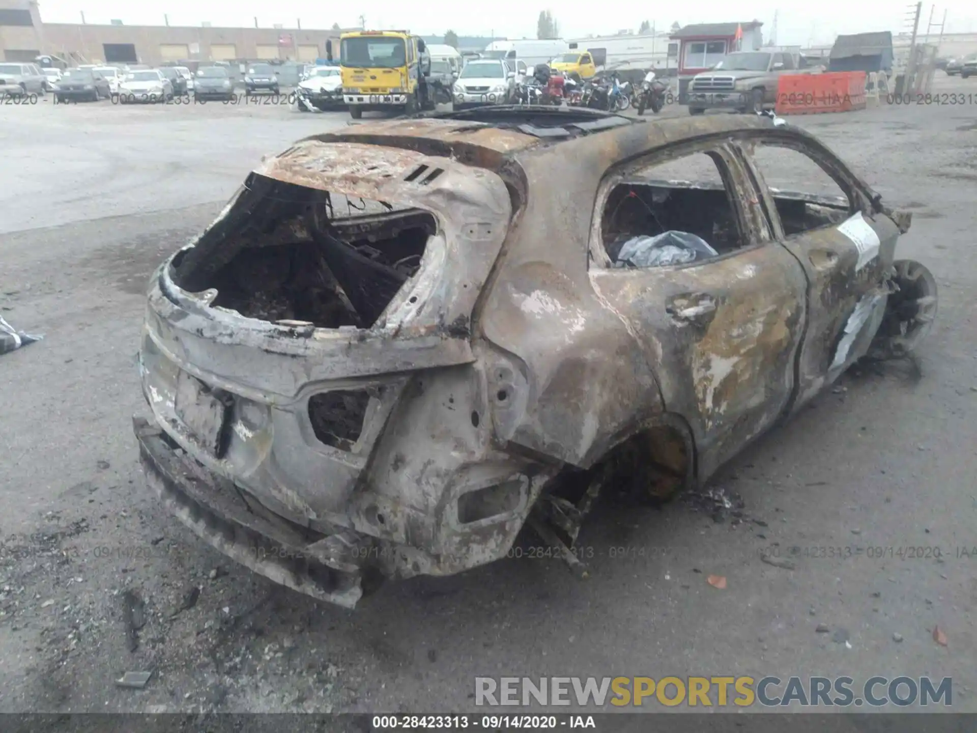 4 Фотография поврежденного автомобиля WDCTG4EBXLU023500 MERCEDES-BENZ GLA 2020