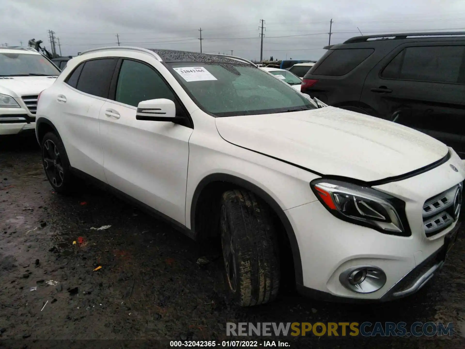 1 Photograph of a damaged car WDCTG4GB0LU021901 MERCEDES-BENZ GLA 2020