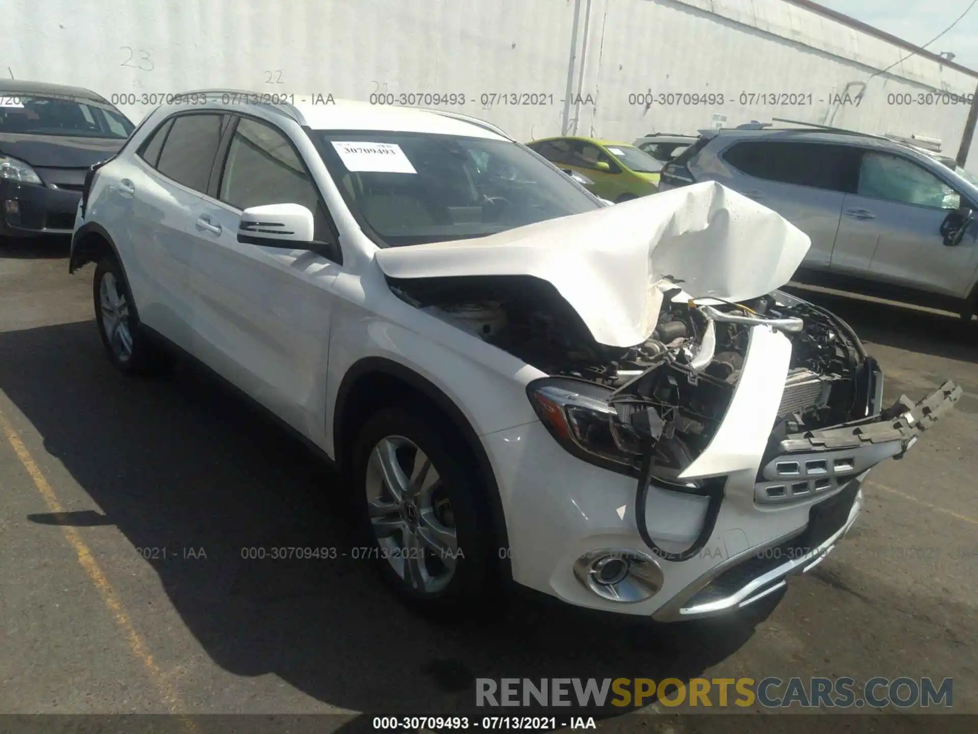 1 Photograph of a damaged car WDCTG4GB2LU021723 MERCEDES-BENZ GLA 2020