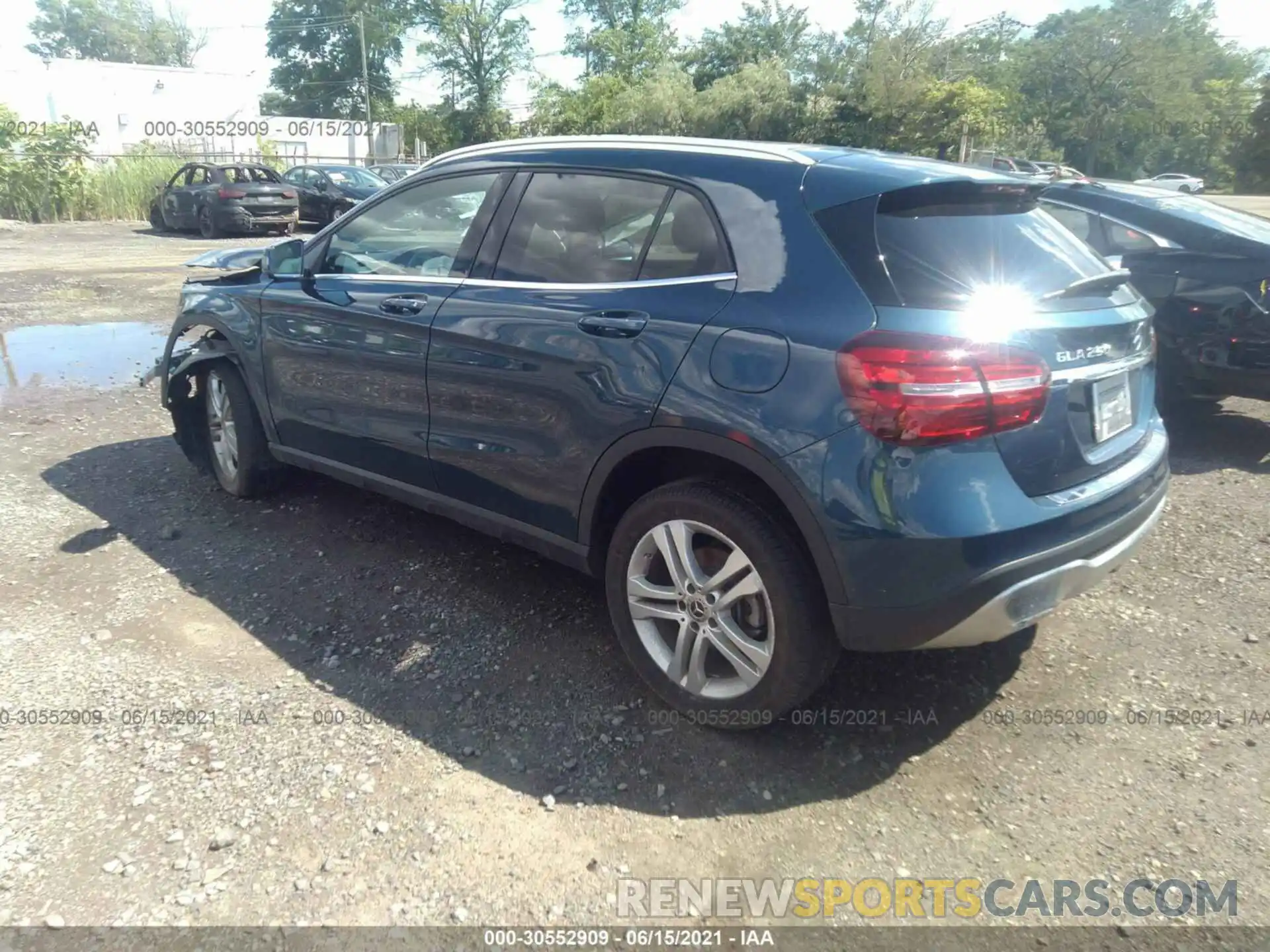 3 Photograph of a damaged car WDCTG4GB3LJ686275 MERCEDES-BENZ GLA 2020