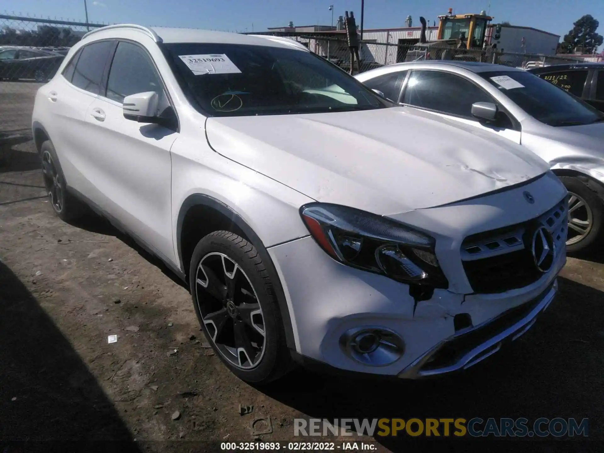 1 Photograph of a damaged car WDCTG4GB4LJ649817 MERCEDES-BENZ GLA 2020