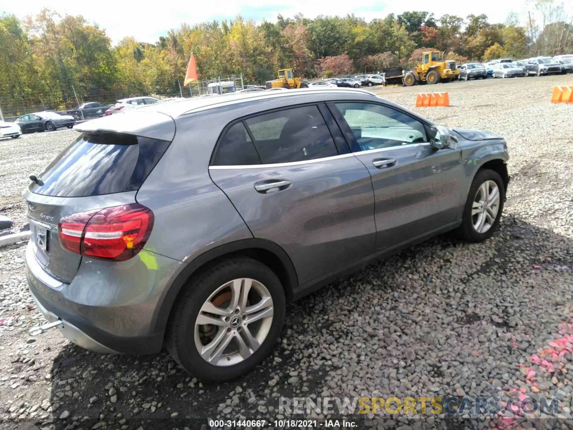 4 Photograph of a damaged car WDCTG4GB4LJ681568 MERCEDES-BENZ GLA 2020