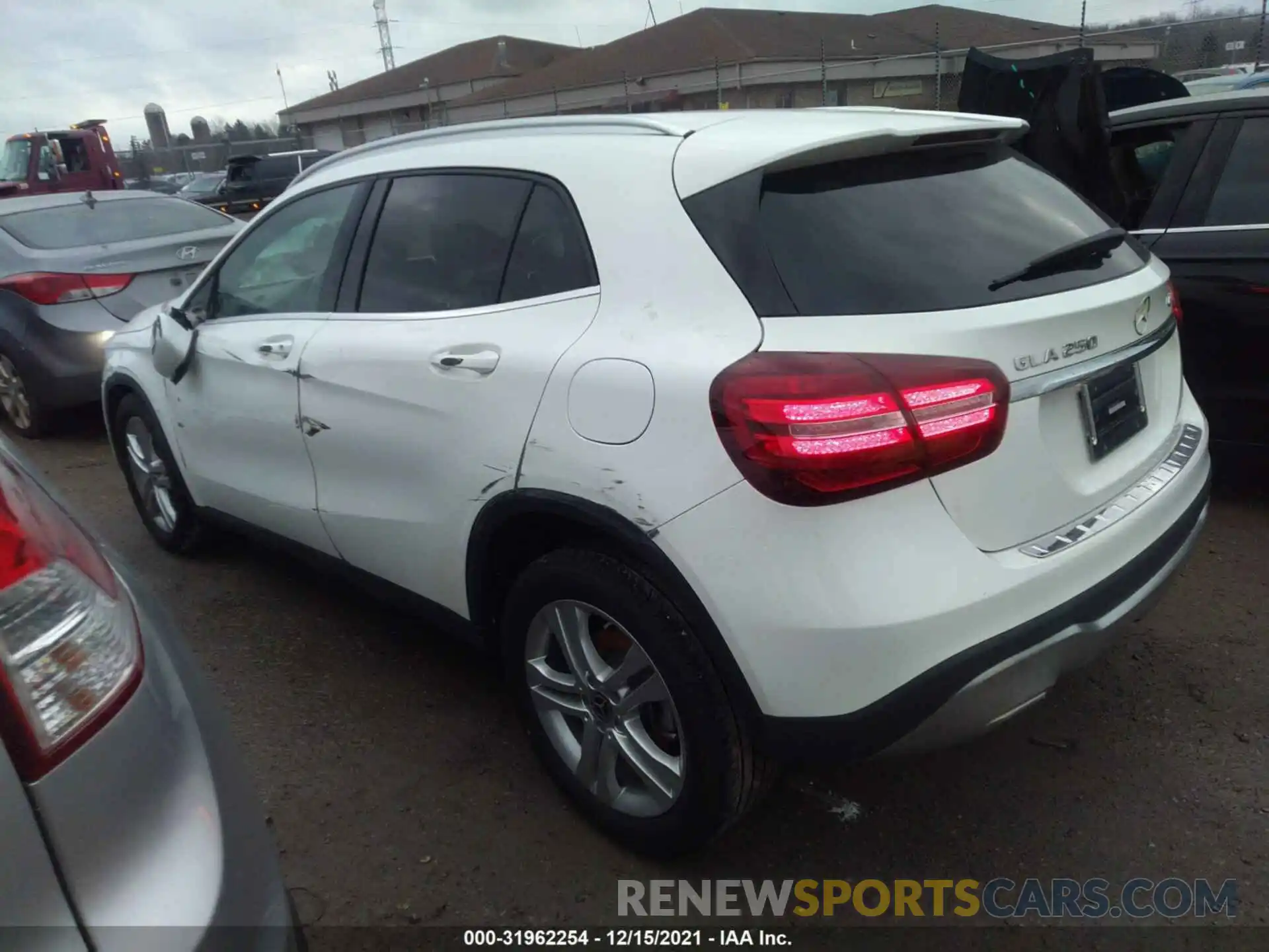 3 Photograph of a damaged car WDCTG4GB4LU028267 MERCEDES-BENZ GLA 2020