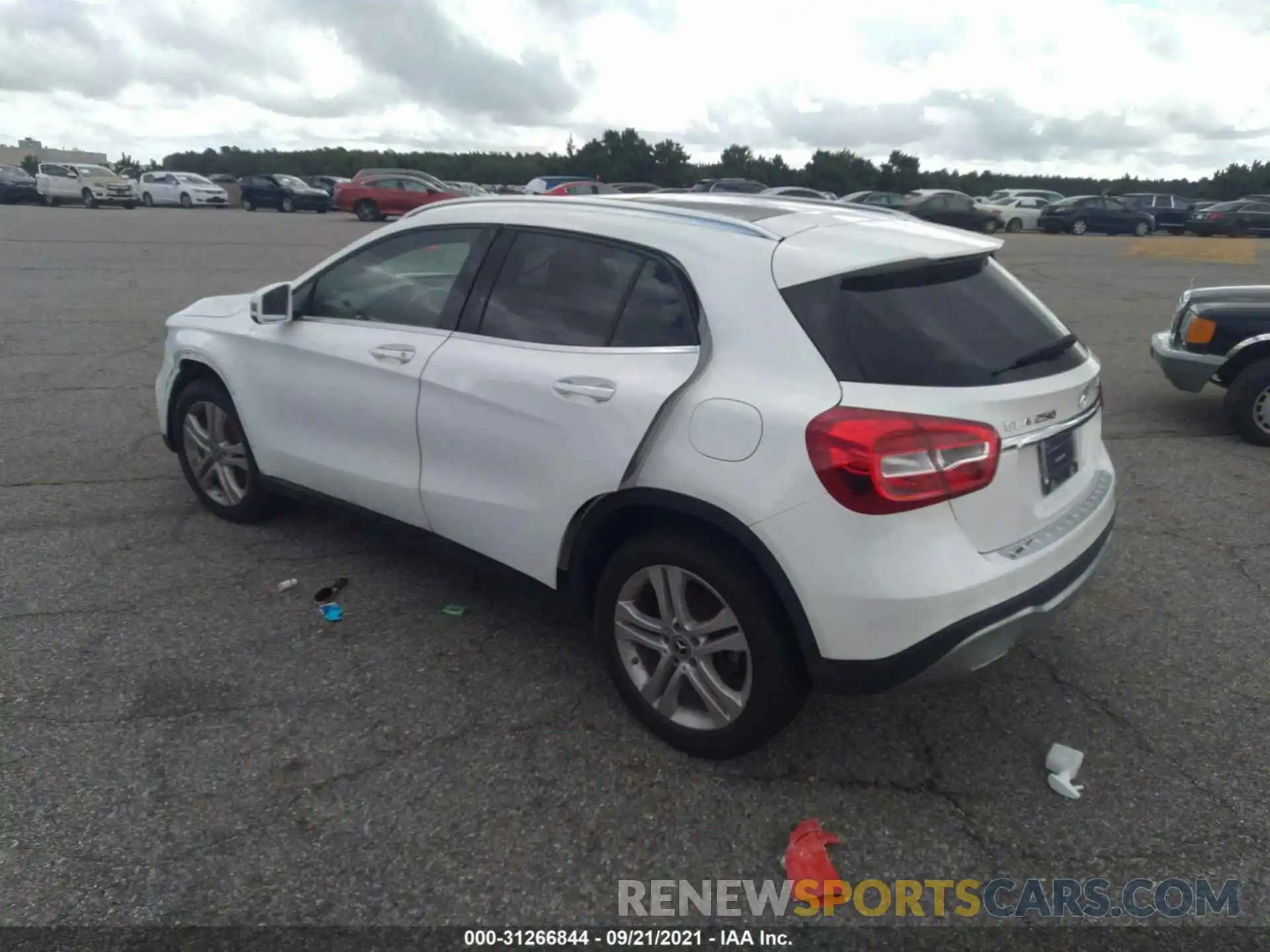 3 Photograph of a damaged car WDCTG4GB5LU023675 MERCEDES-BENZ GLA 2020