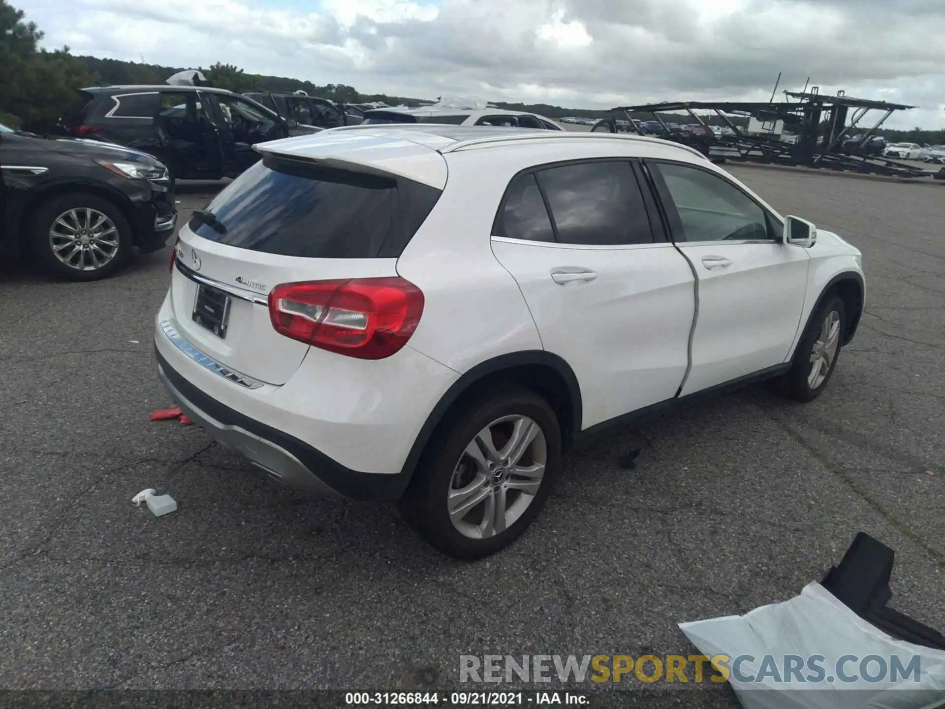 4 Photograph of a damaged car WDCTG4GB5LU023675 MERCEDES-BENZ GLA 2020