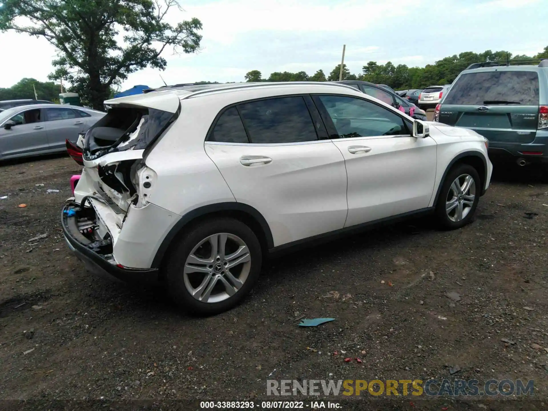 4 Photograph of a damaged car WDCTG4GB5LU027371 MERCEDES-BENZ GLA 2020