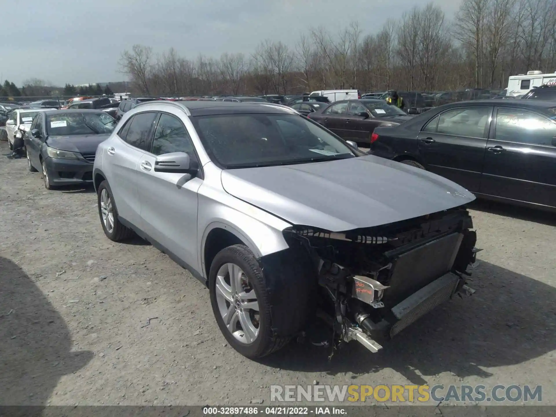 1 Photograph of a damaged car WDCTG4GB7LJ658432 MERCEDES-BENZ GLA 2020