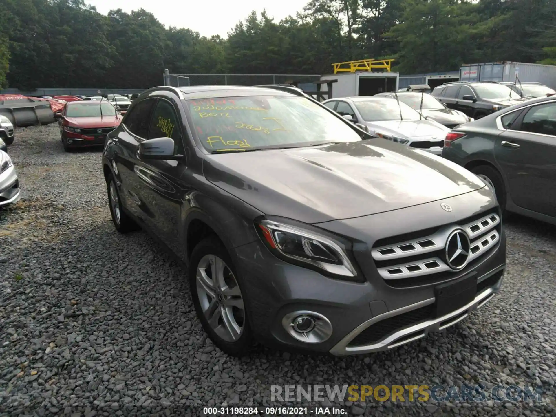 1 Photograph of a damaged car WDCTG4GB8LJ658911 MERCEDES-BENZ GLA 2020