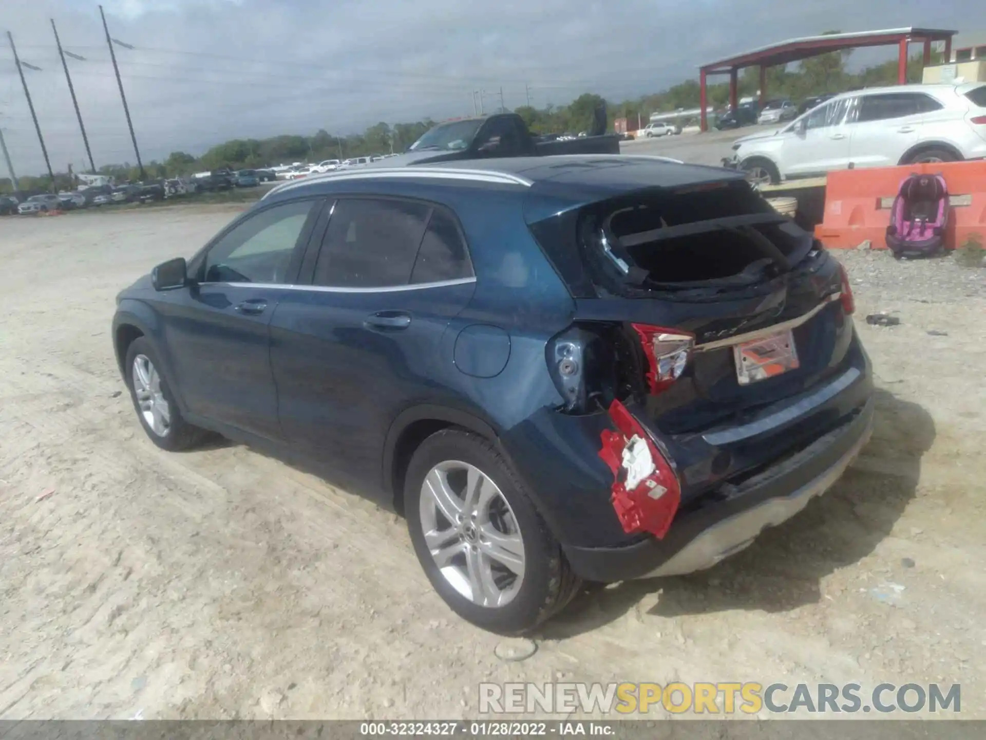 3 Photograph of a damaged car WDCTG4GB9LJ665558 MERCEDES-BENZ GLA 2020