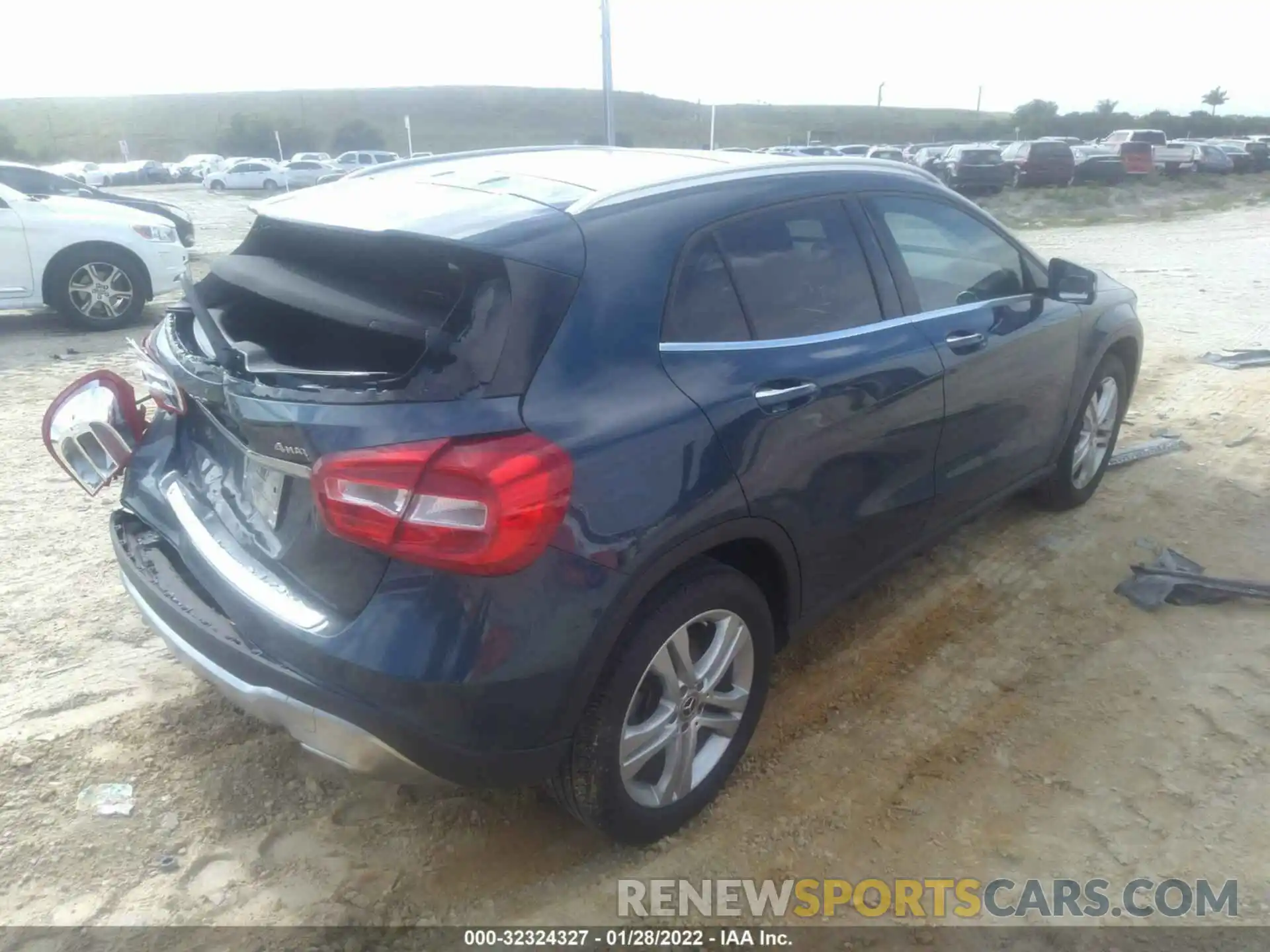 4 Photograph of a damaged car WDCTG4GB9LJ665558 MERCEDES-BENZ GLA 2020