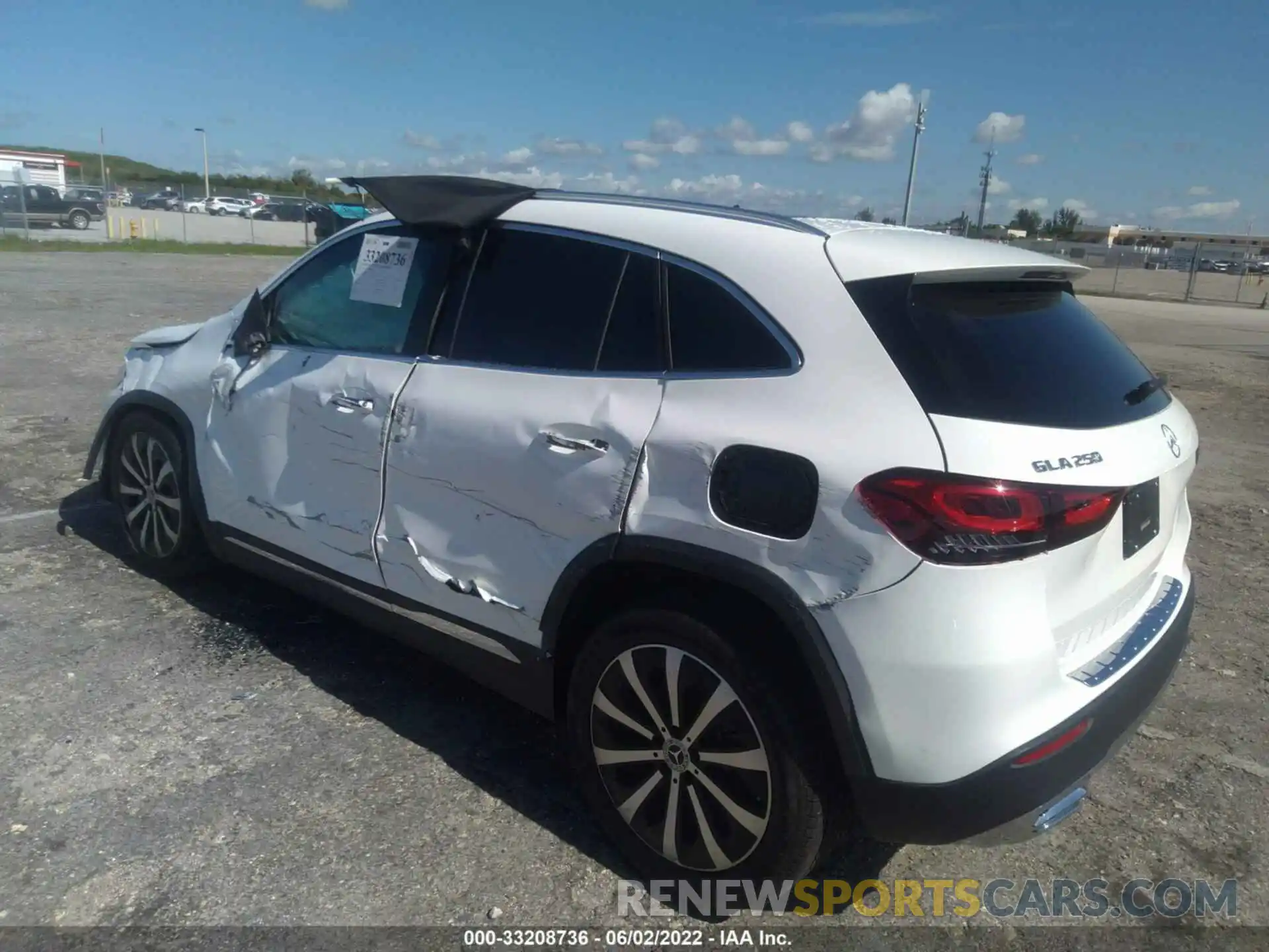 3 Photograph of a damaged car W1N4N4GB0MJ150703 MERCEDES-BENZ GLA 2021