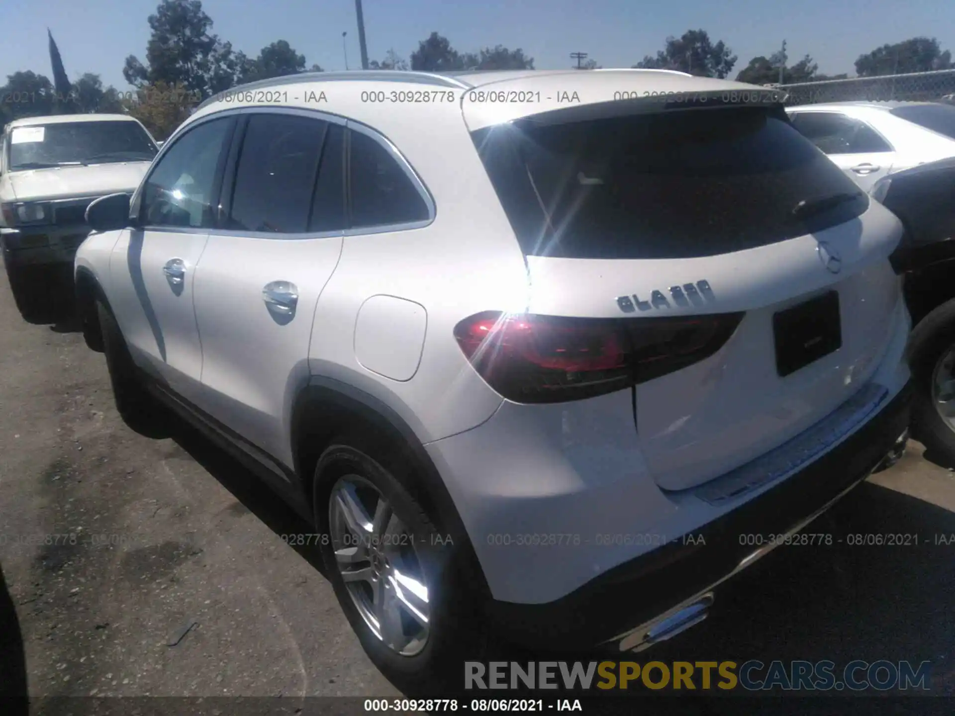 3 Photograph of a damaged car W1N4N4GB3MJ252044 MERCEDES-BENZ GLA 2021