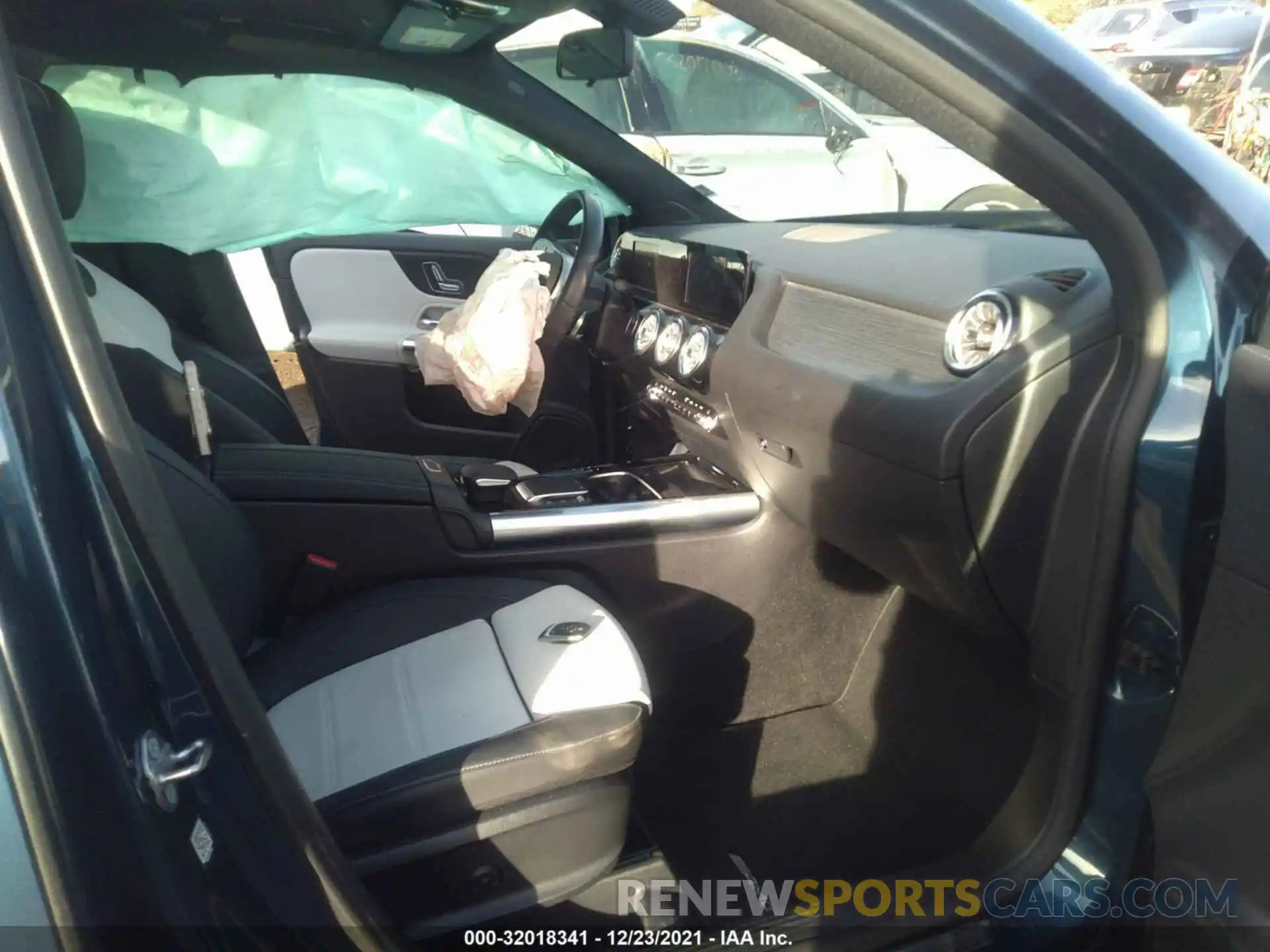 5 Photograph of a damaged car W1N4N4GB4MJ164006 MERCEDES-BENZ GLA 2021