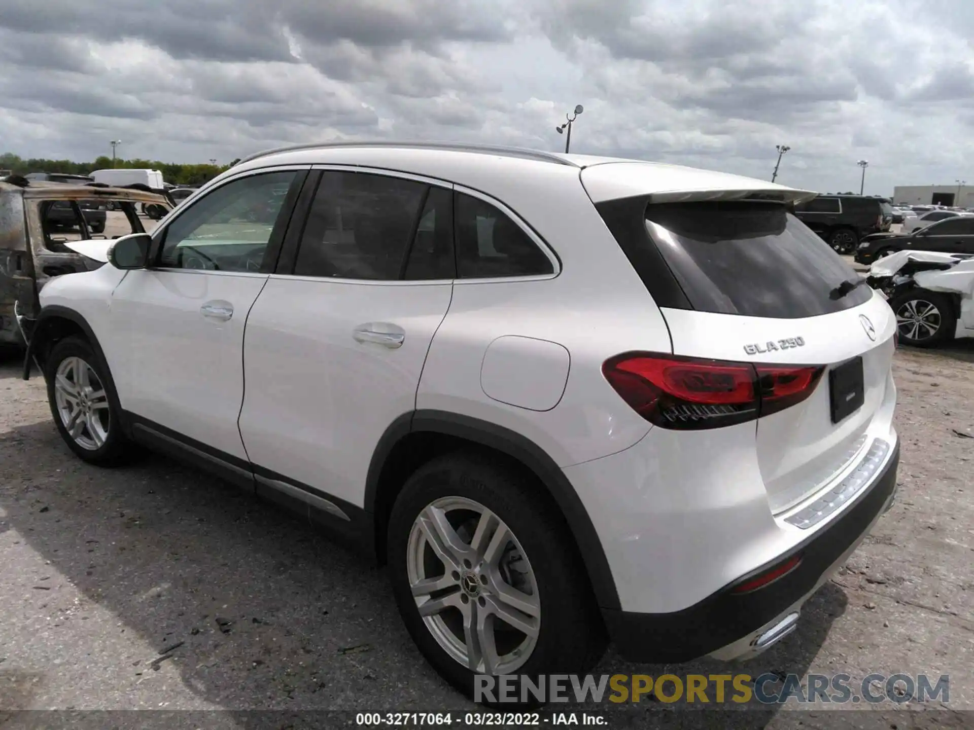 3 Photograph of a damaged car W1N4N4GB4MJ205914 MERCEDES-BENZ GLA 2021