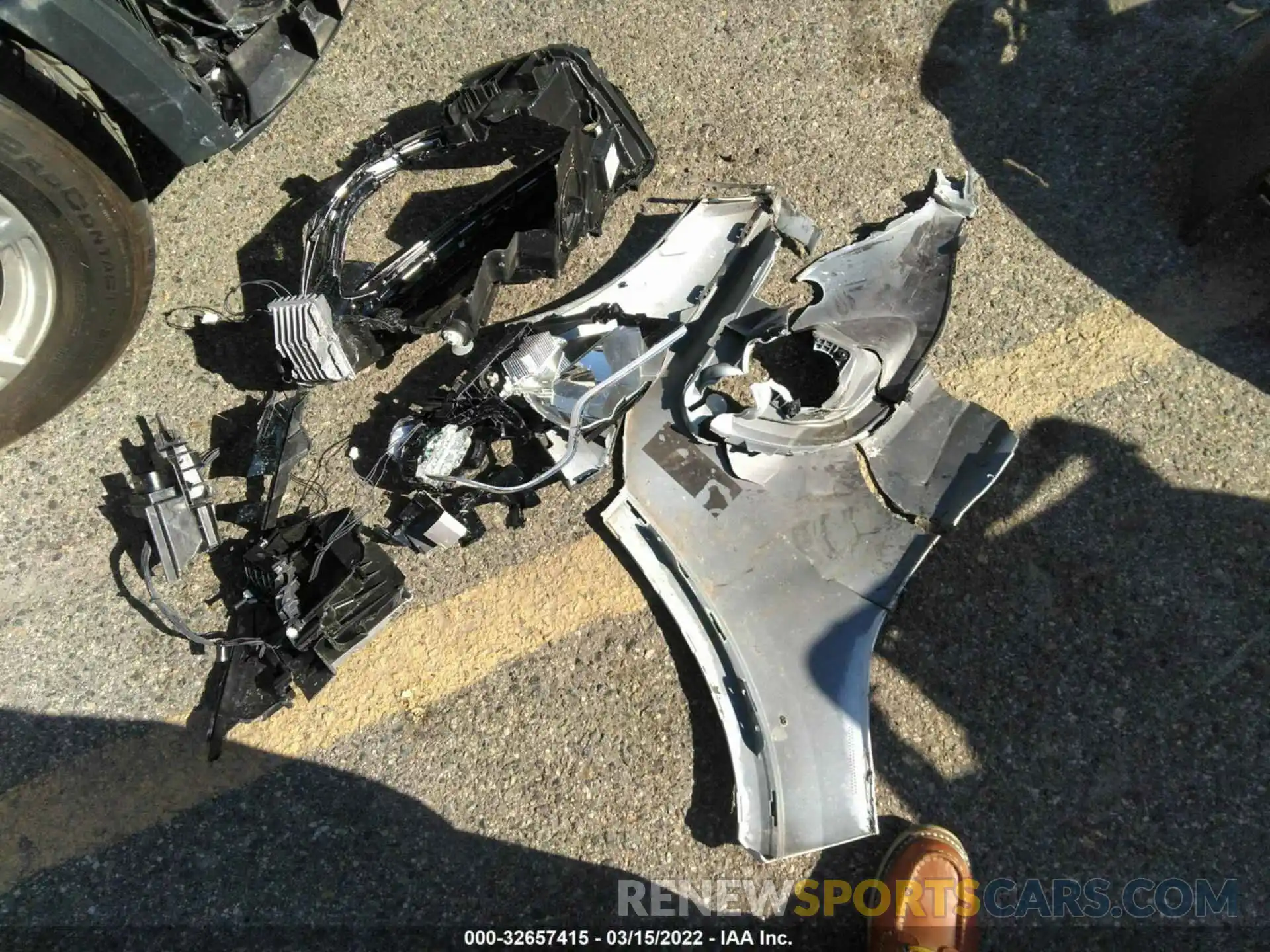 12 Photograph of a damaged car W1N4N4GB5MJ202794 MERCEDES-BENZ GLA 2021