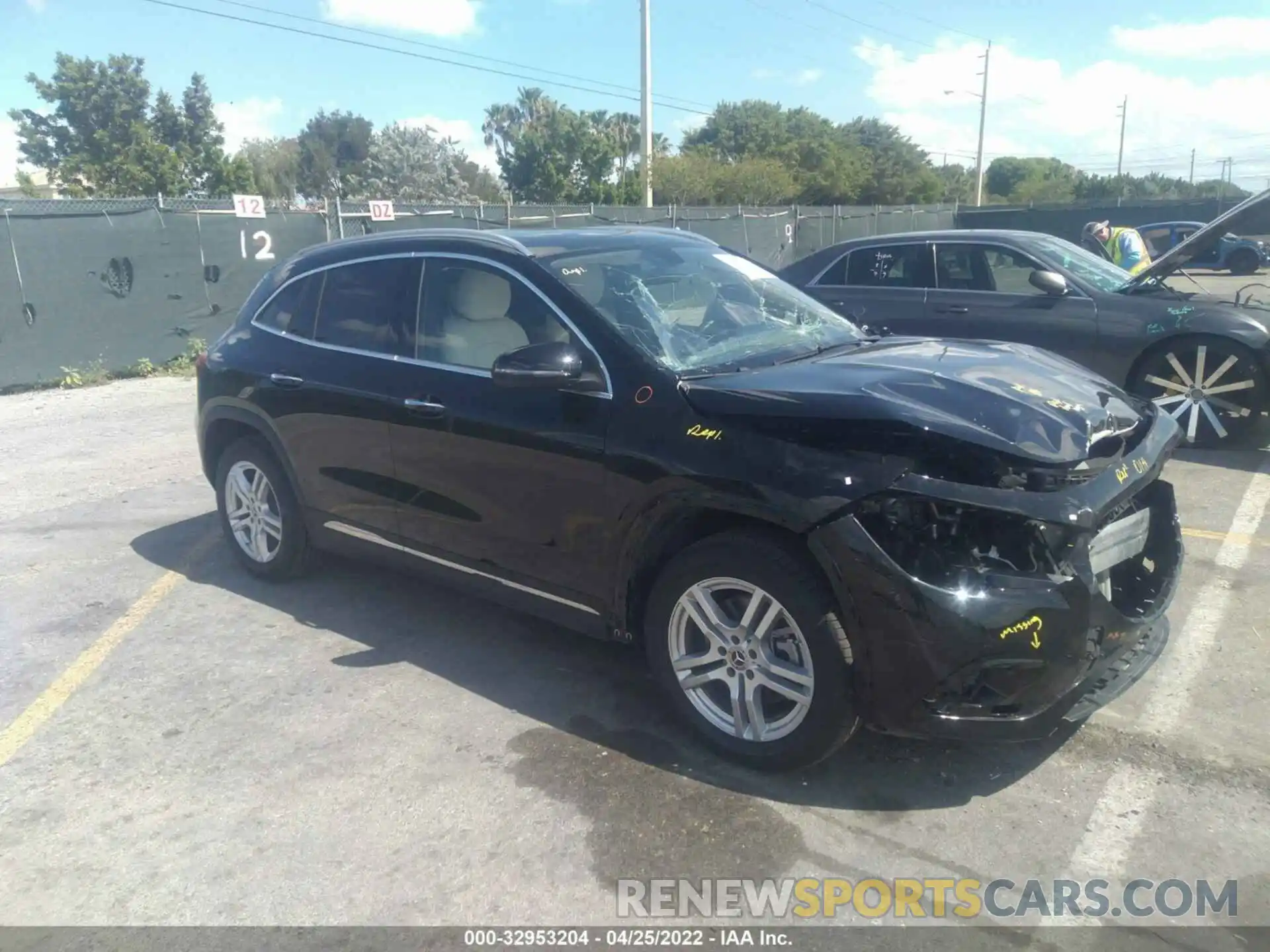 1 Photograph of a damaged car W1N4N4GB5MJ252112 MERCEDES-BENZ GLA 2021