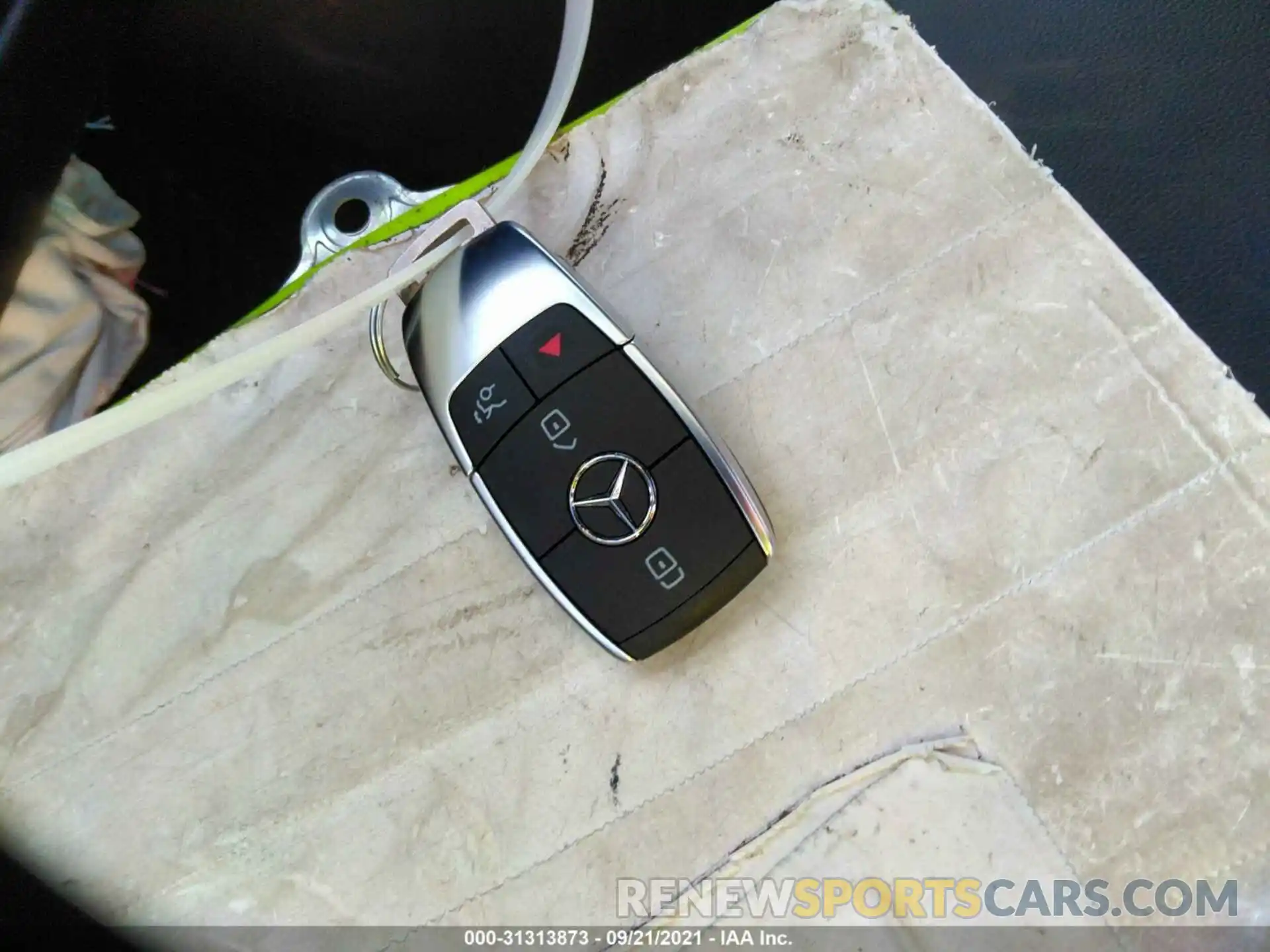 11 Photograph of a damaged car W1N4N4GB8MJ203082 MERCEDES-BENZ GLA 2021