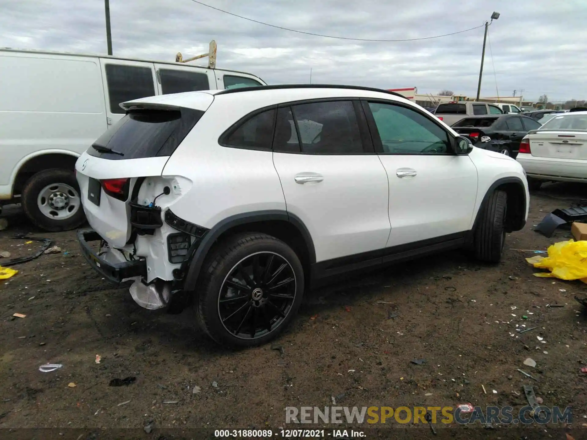 4 Photograph of a damaged car W1N4N4GB9MJ161229 MERCEDES-BENZ GLA 2021