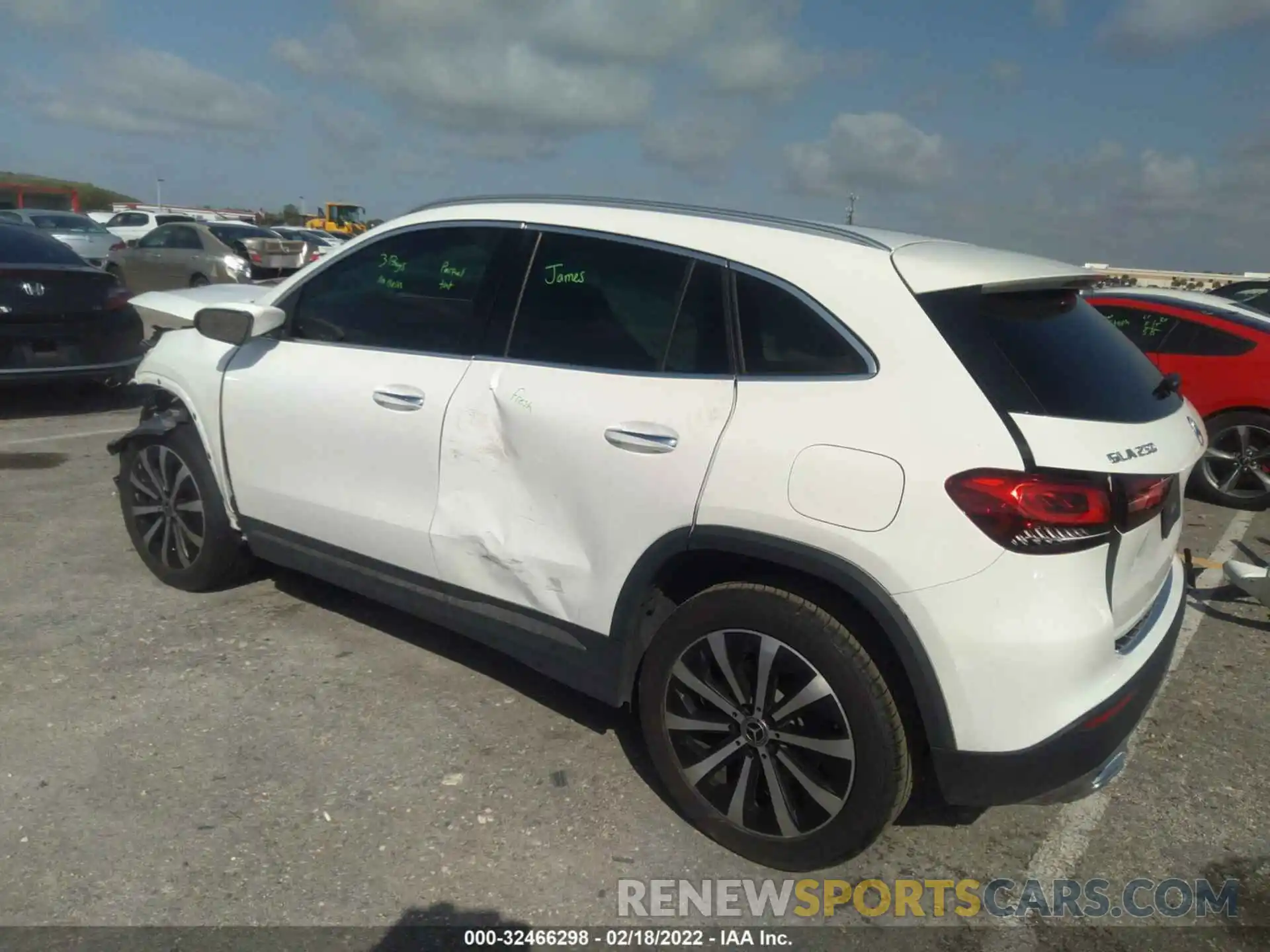 3 Photograph of a damaged car W1N4N4GBXMJ151518 MERCEDES-BENZ GLA 2021