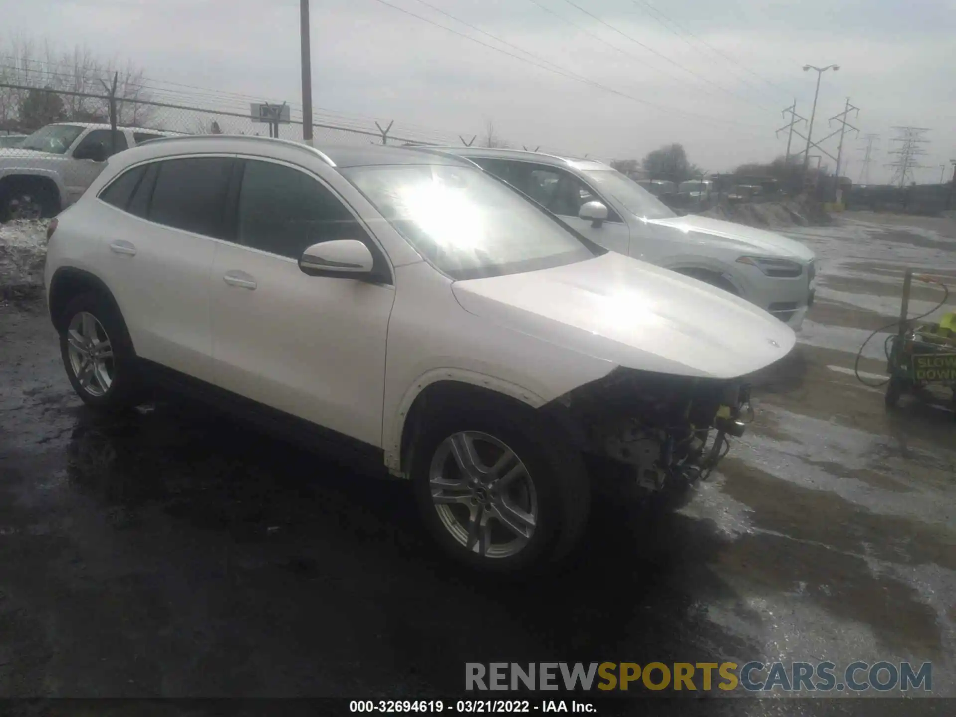 1 Photograph of a damaged car W1N4N4HB1MJ158727 MERCEDES-BENZ GLA 2021