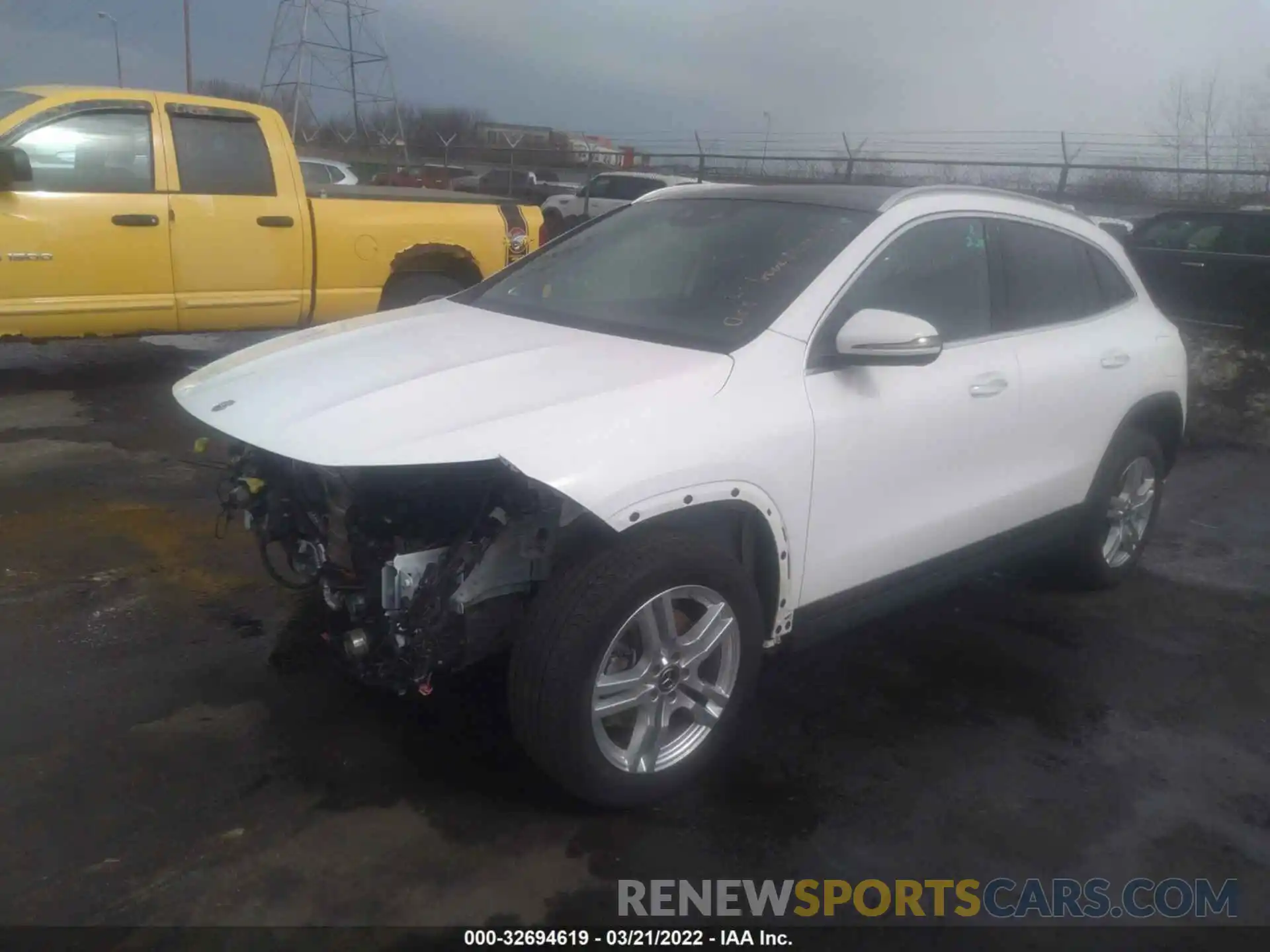 2 Photograph of a damaged car W1N4N4HB1MJ158727 MERCEDES-BENZ GLA 2021