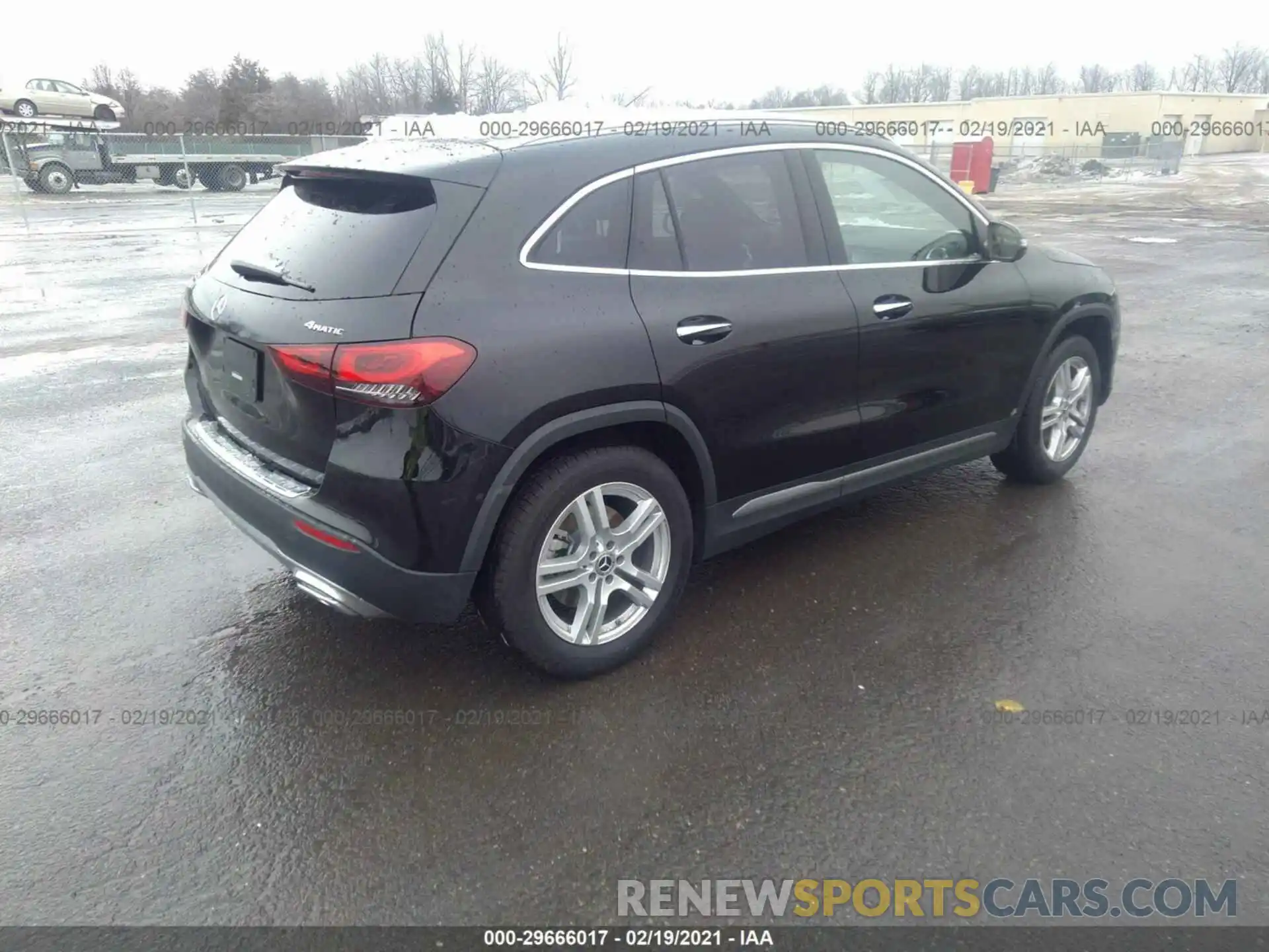 4 Photograph of a damaged car W1N4N4HB1MJ244300 MERCEDES-BENZ GLA 2021